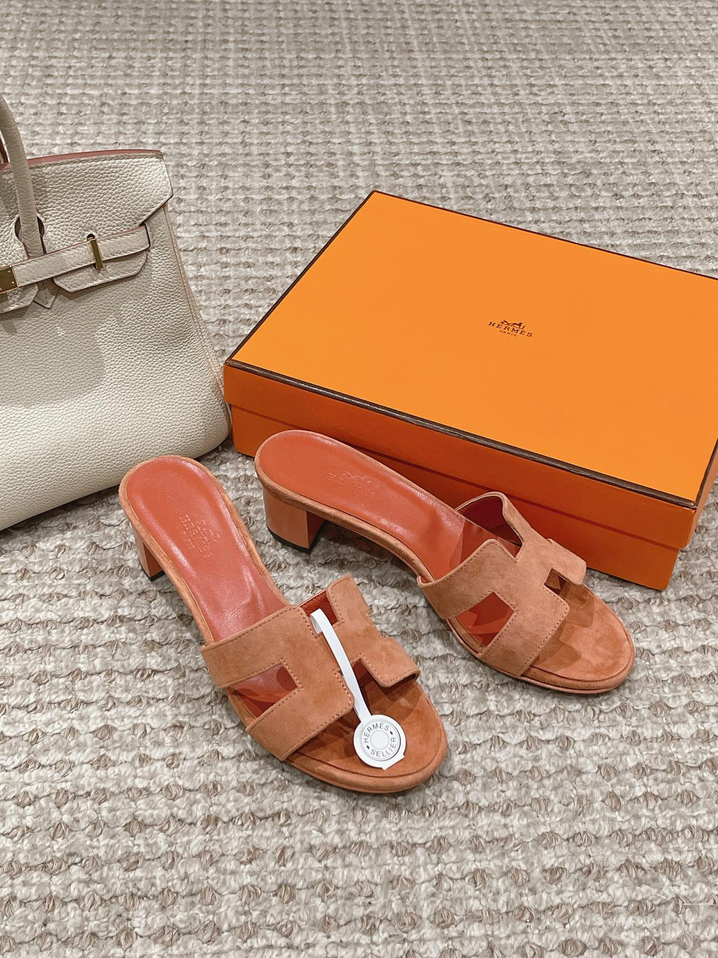 Hermes Sandels – Montanamode