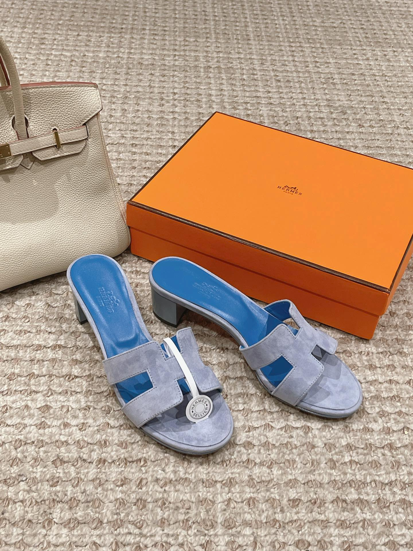 Hermes Sandels – Montanamode