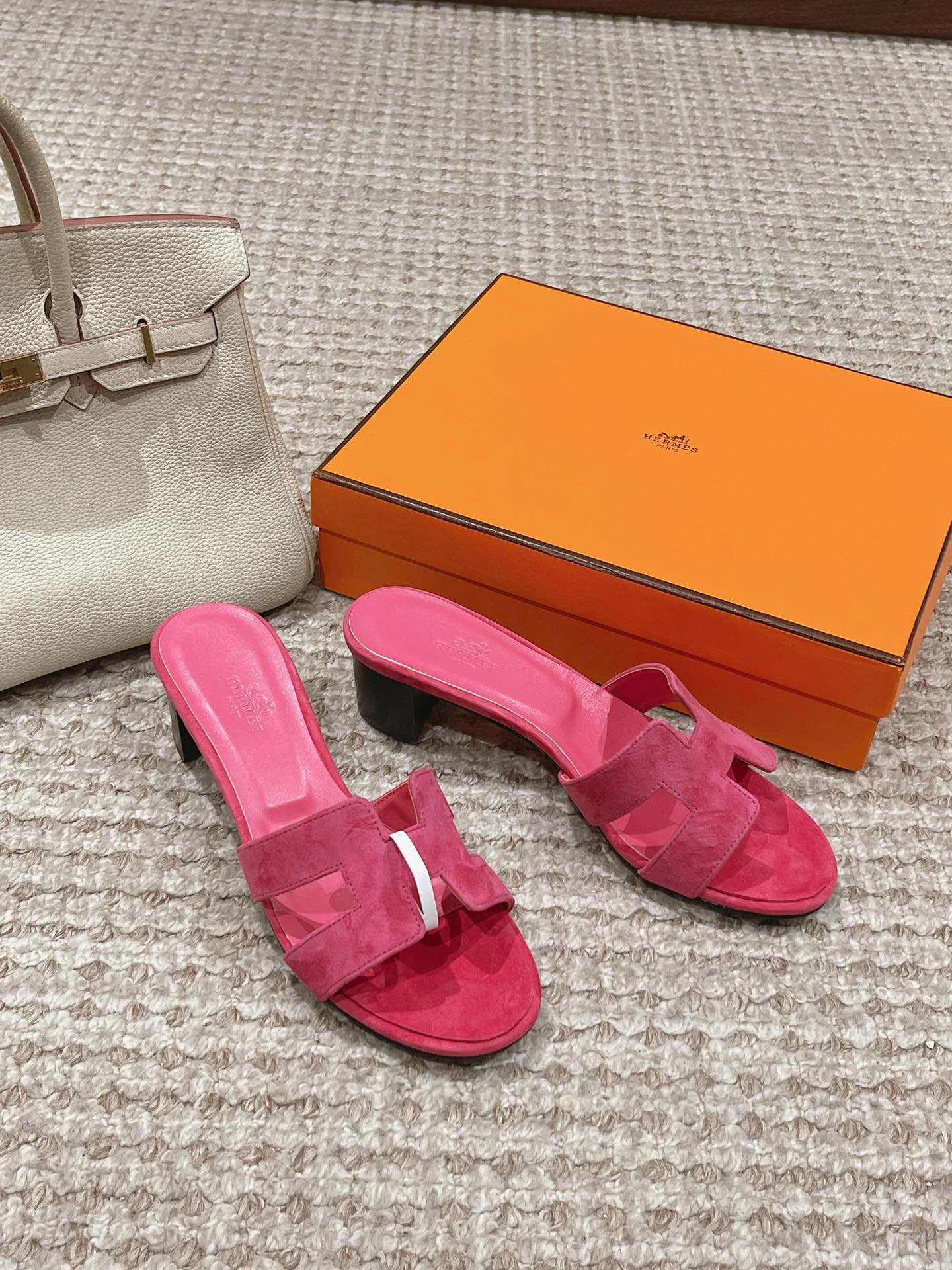 Hermes Sandels – Montanamode