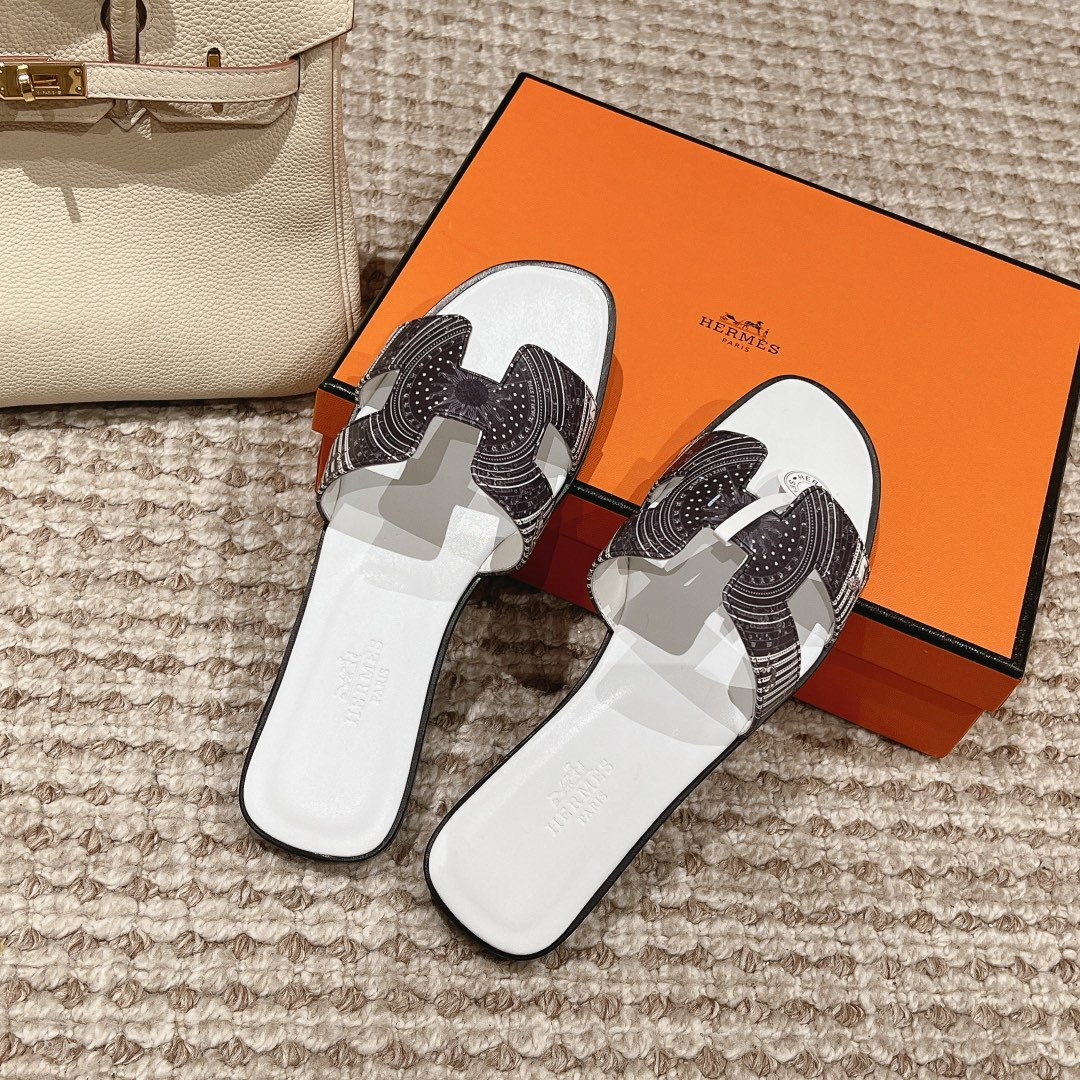 Hermes Sandels – Montanamode