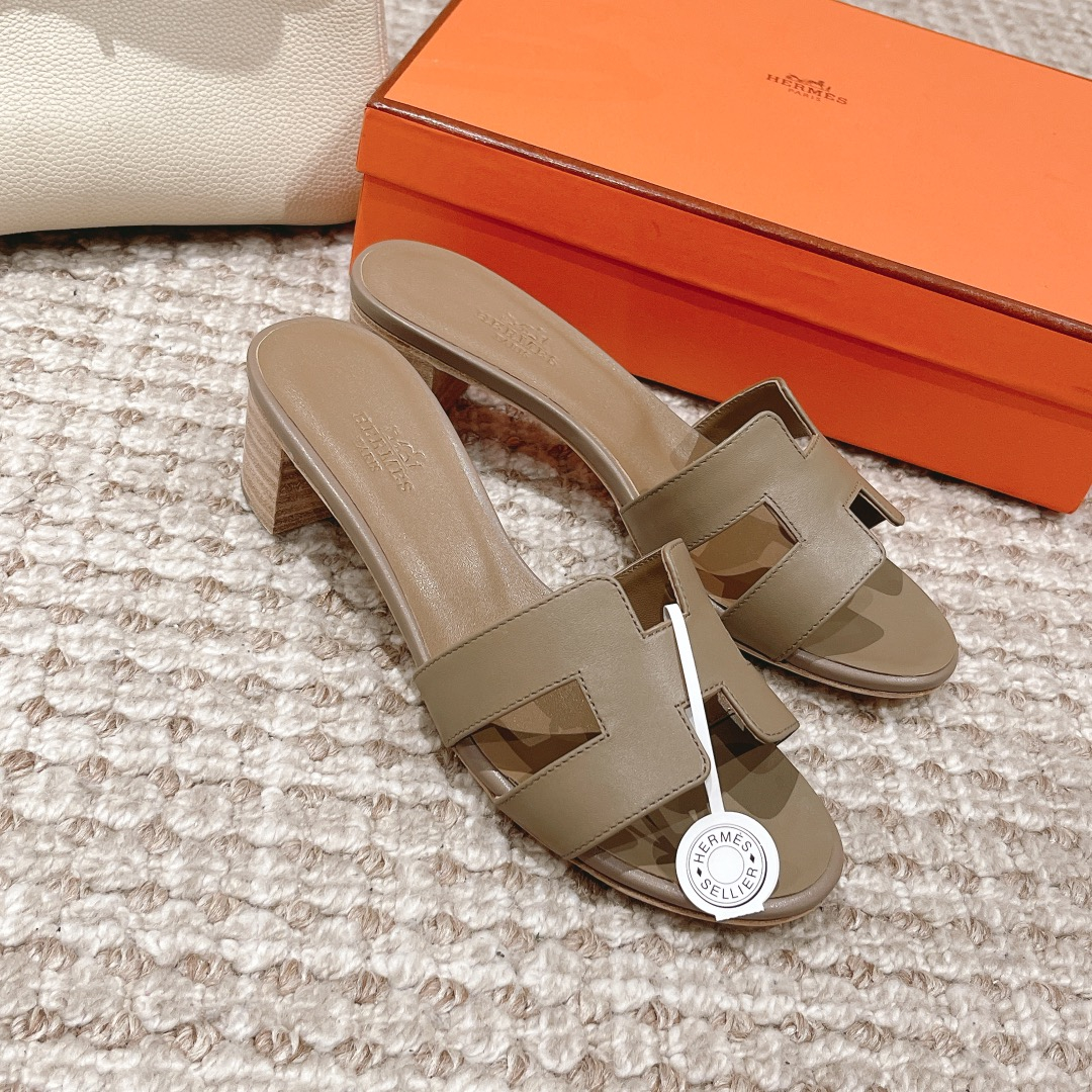 Hermes Sandels – Montanamode