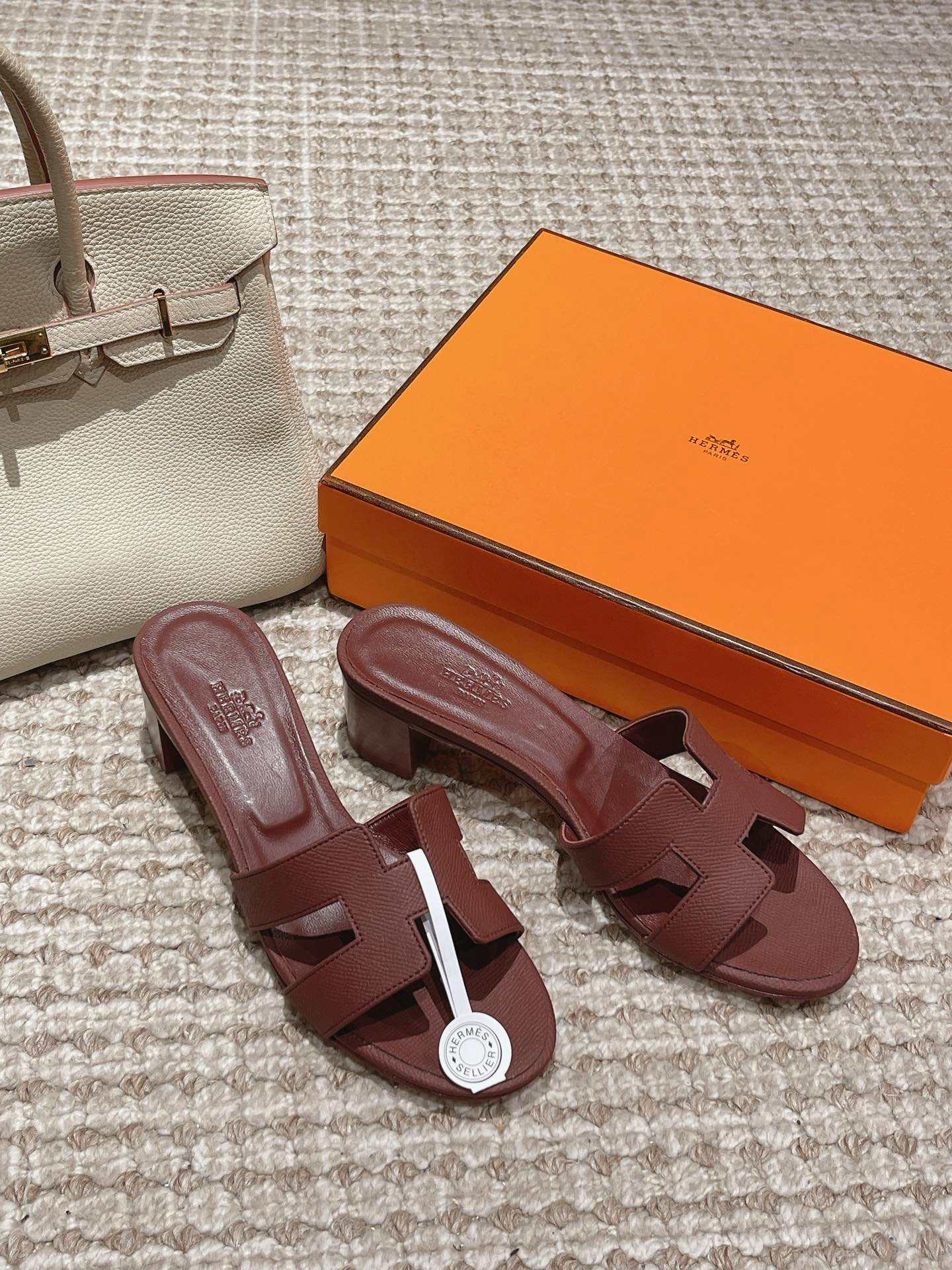 Hermes Sandels – Montanamode
