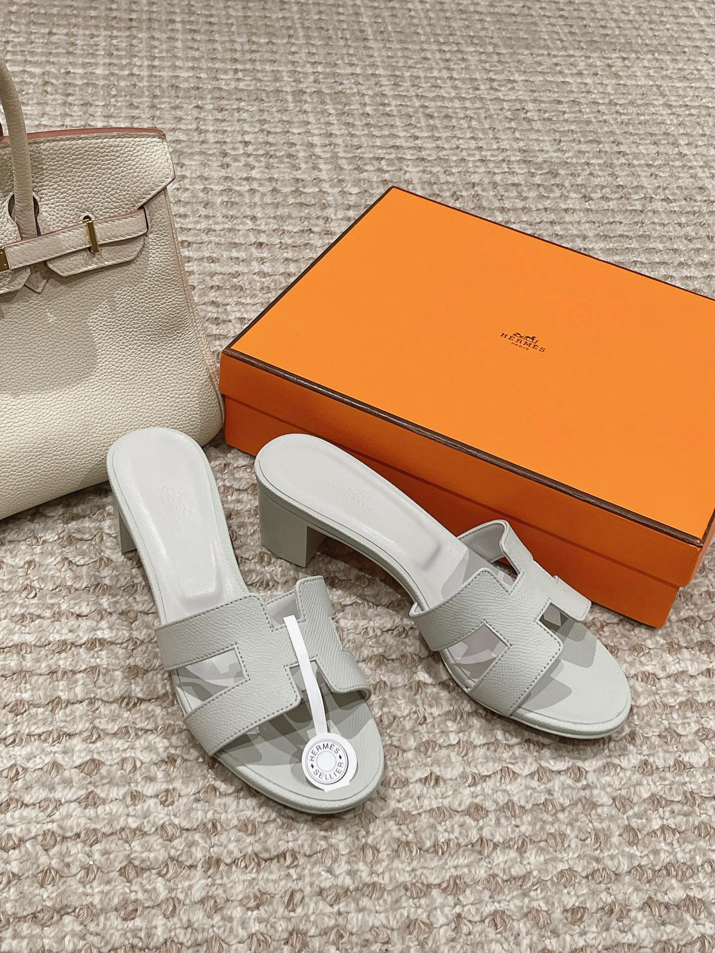 Hermes Sandels – Montanamode