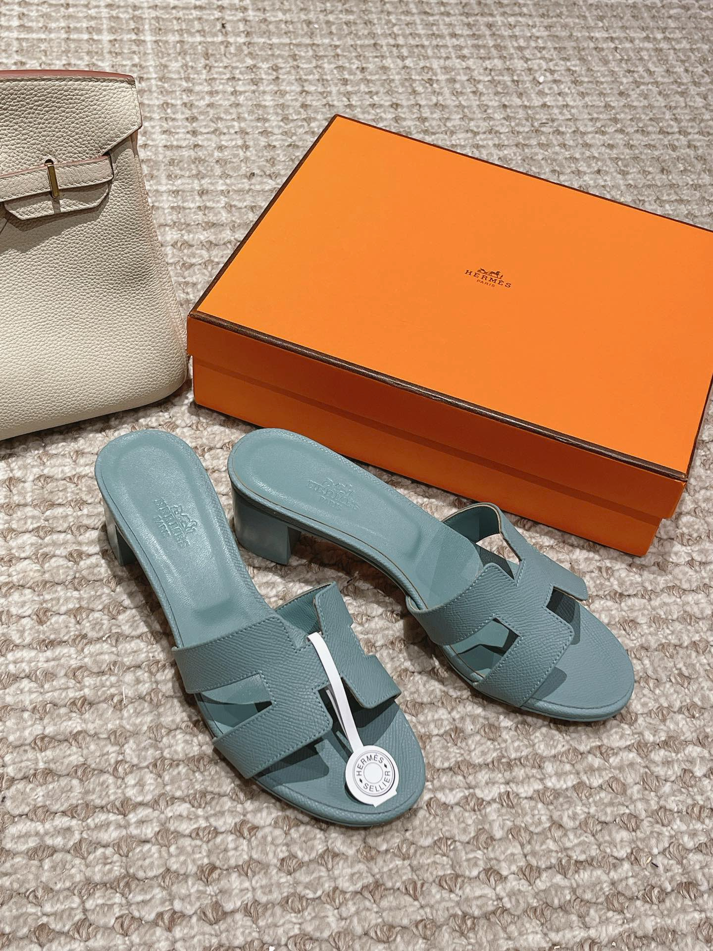 Hermes Sandels – Montanamode