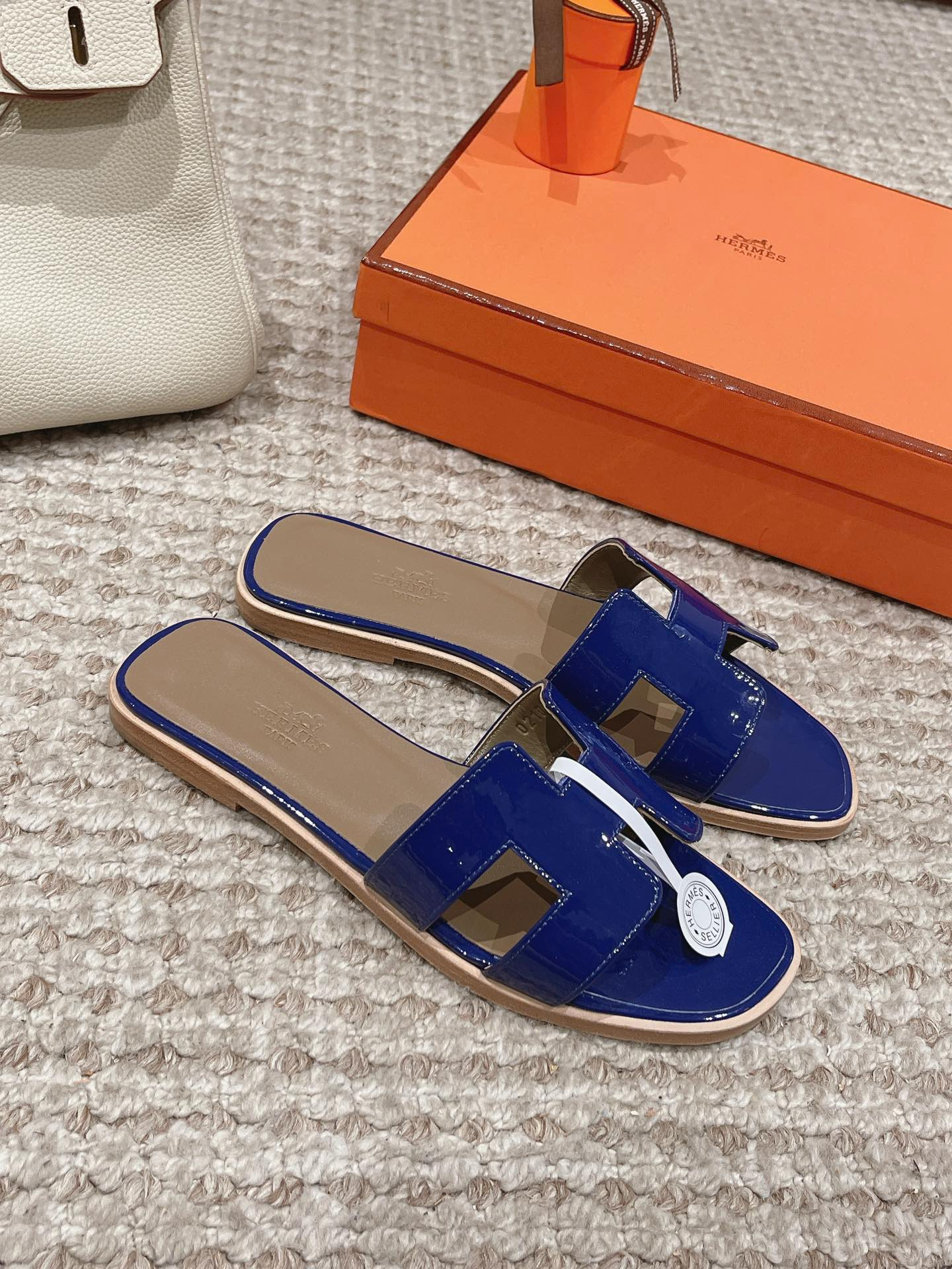 Hermes Sandels – Montanamode