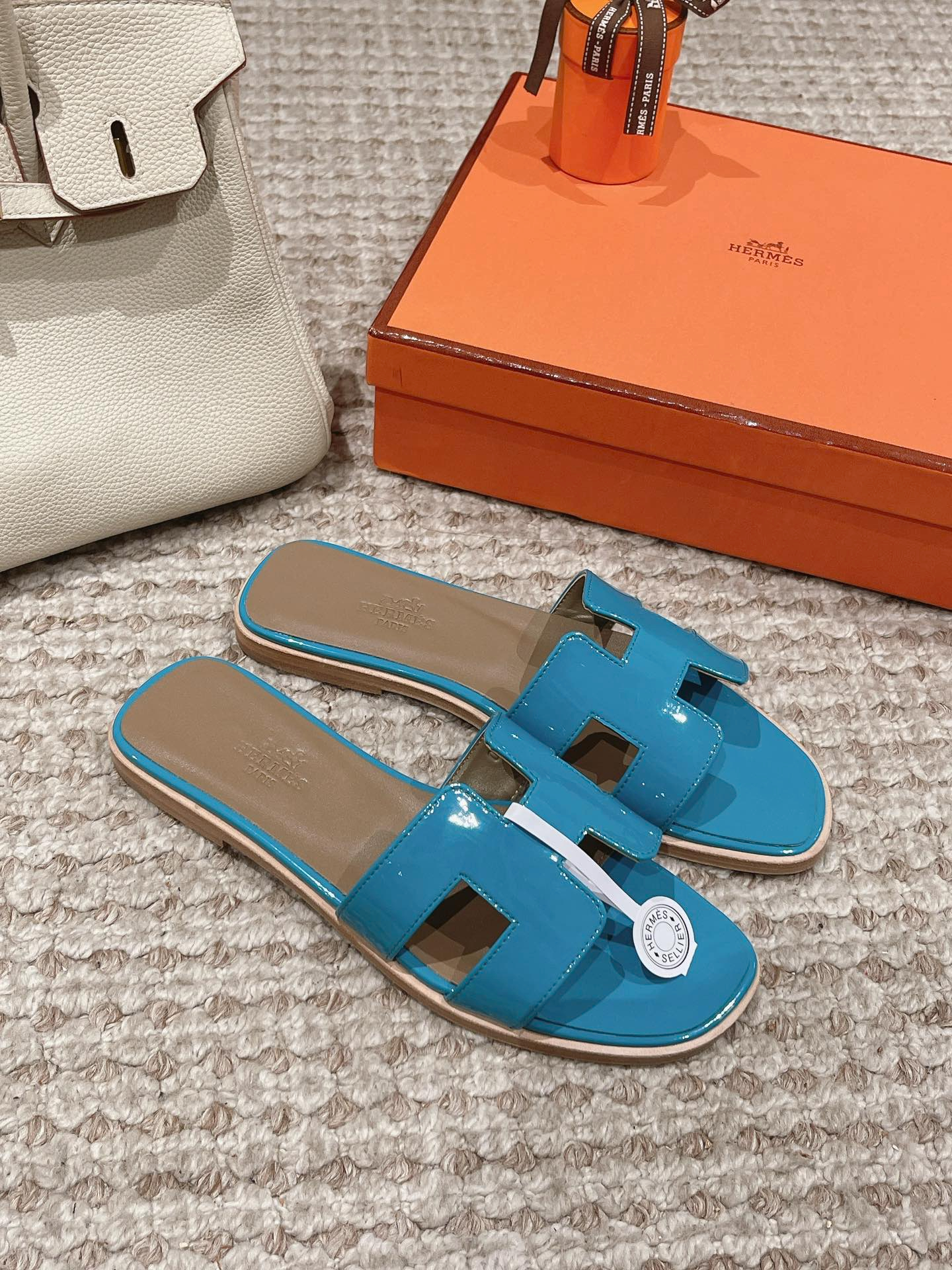 Hermes Sandels – Montanamode