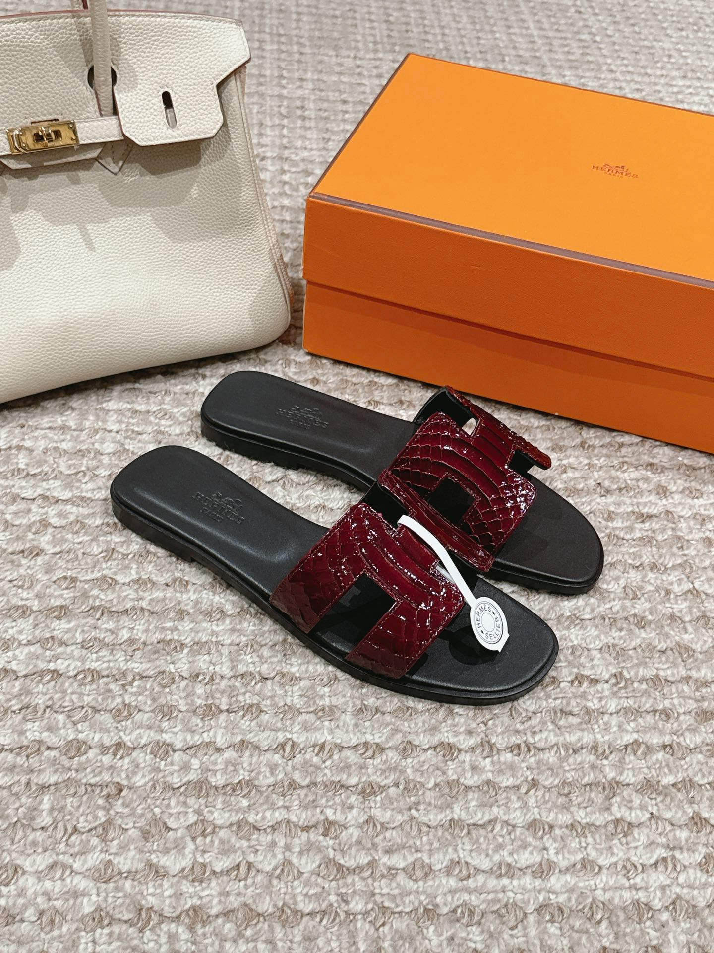 Hermes Sandels – Montanamode