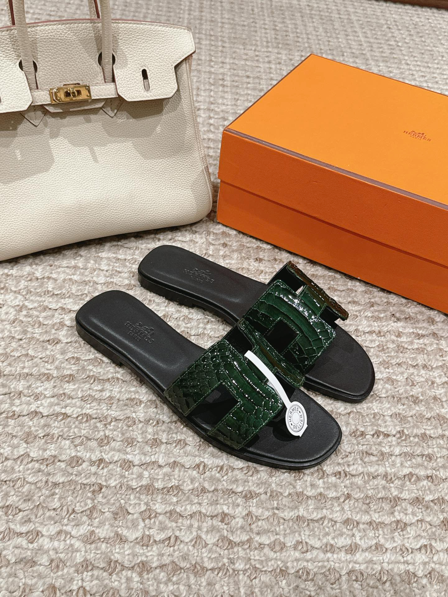 Hermes Sandels – Montanamode