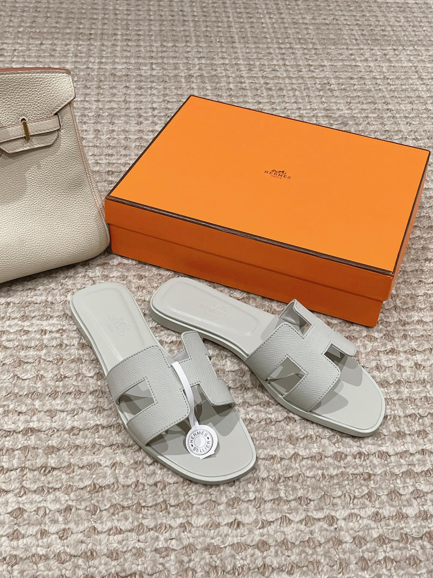 Hermes Sandels – Montanamode