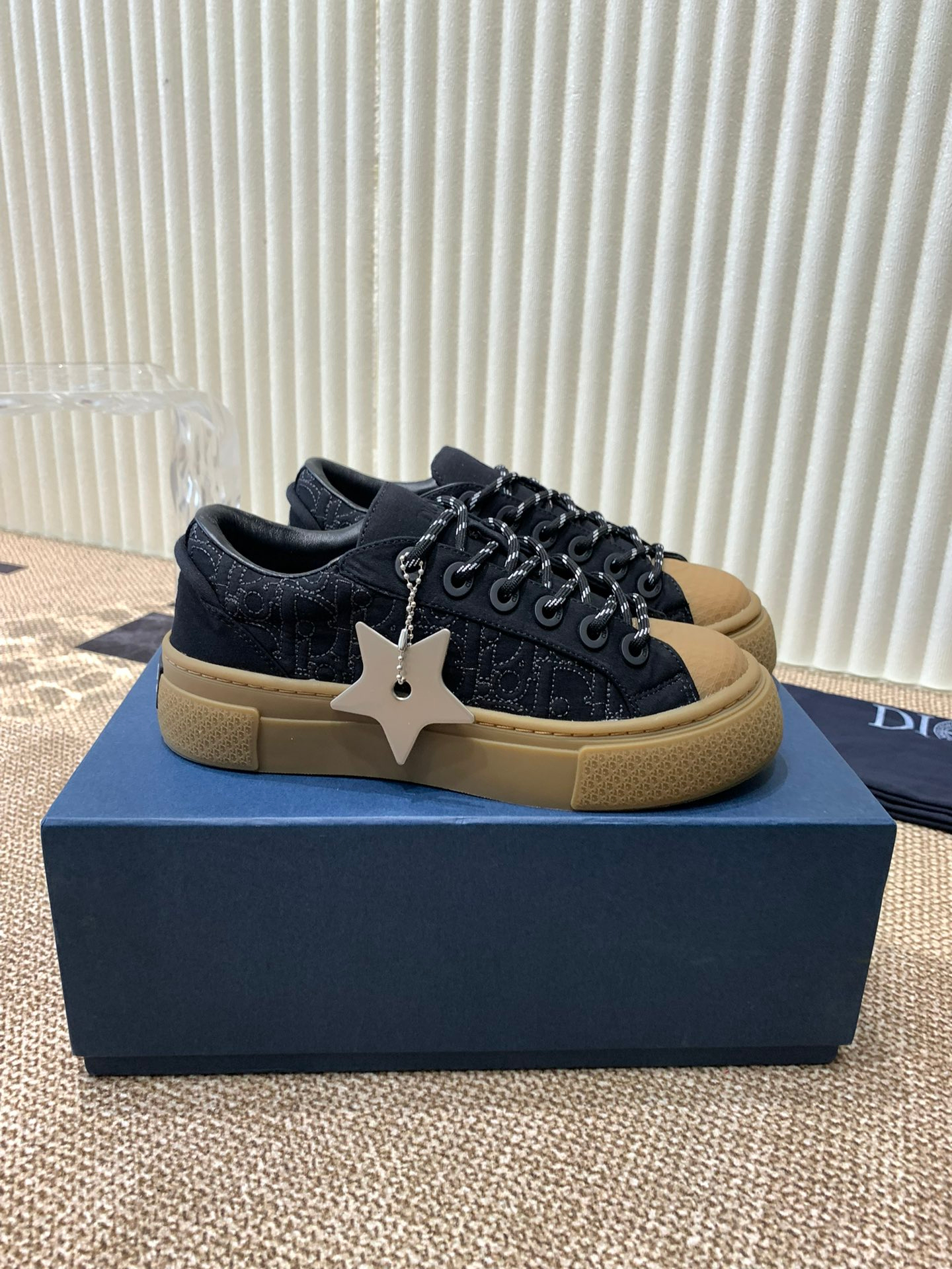 Dior Sneakers – Montanamode