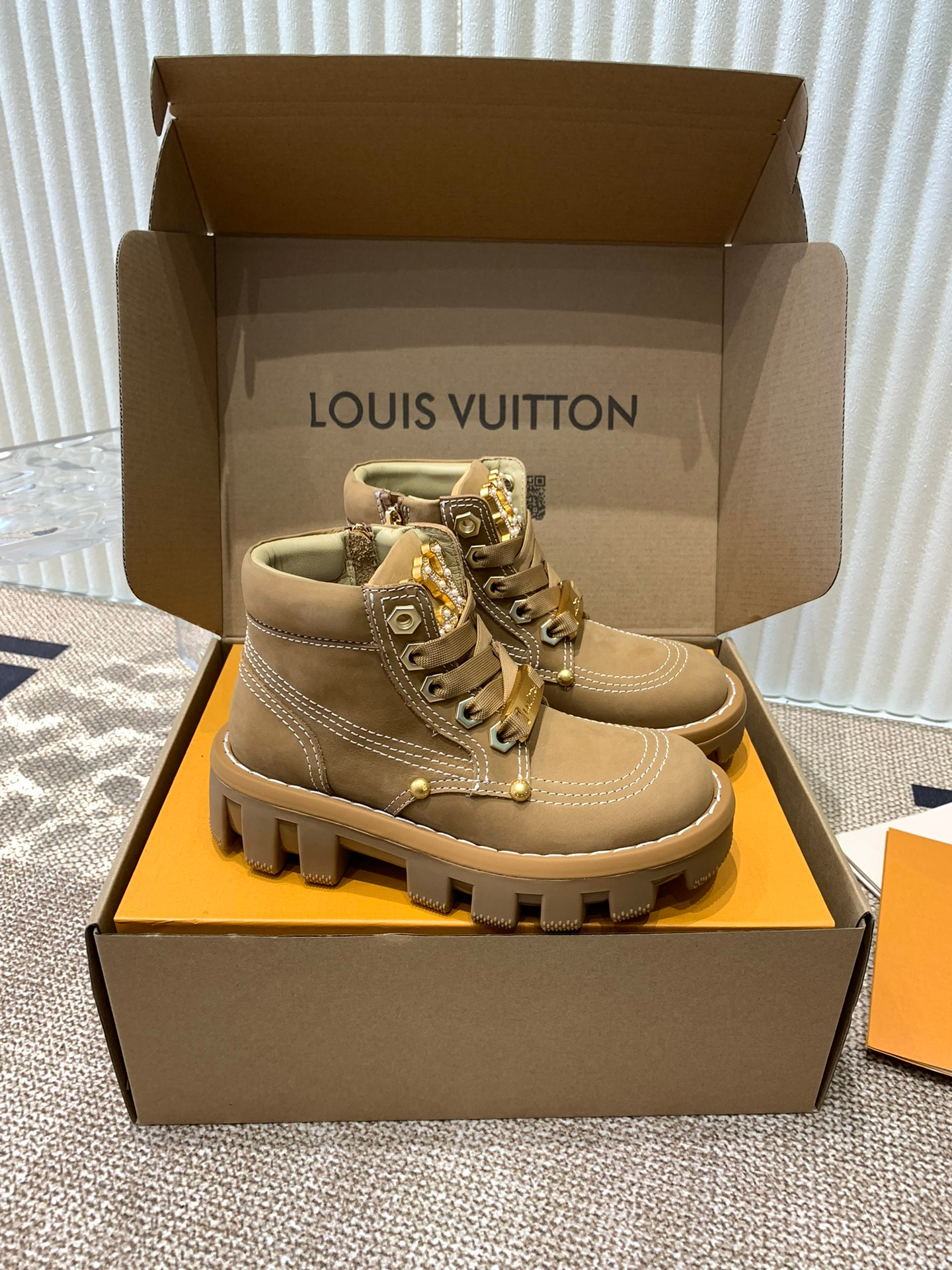 Louis Vuitton Sneakers – Montanamode
