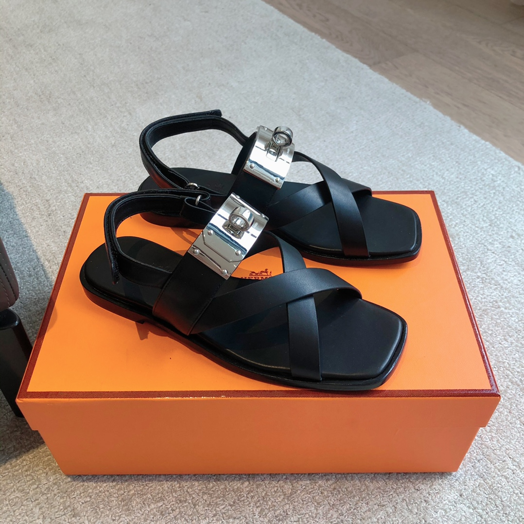 Hermes Sandels – Montanamode