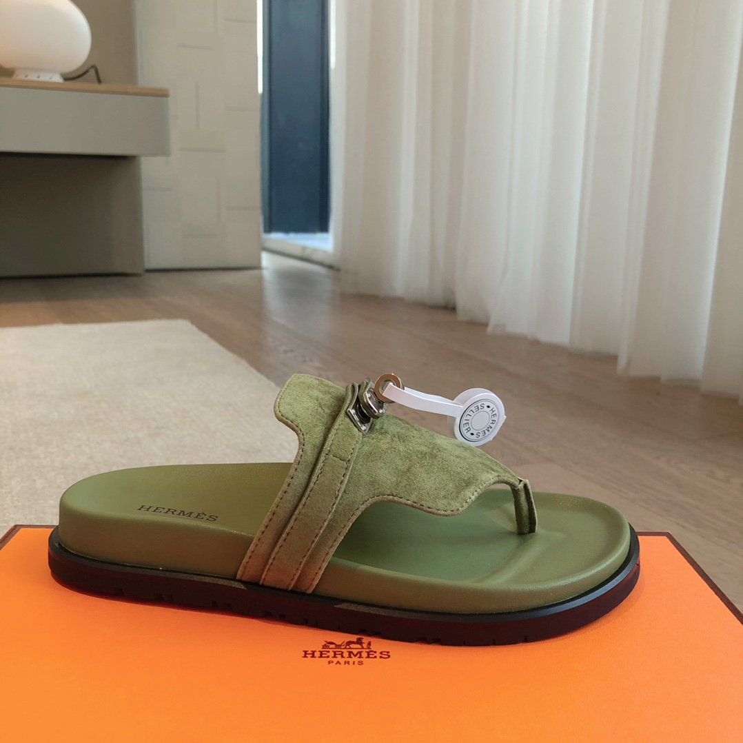 Hermes Sandels – Montanamode