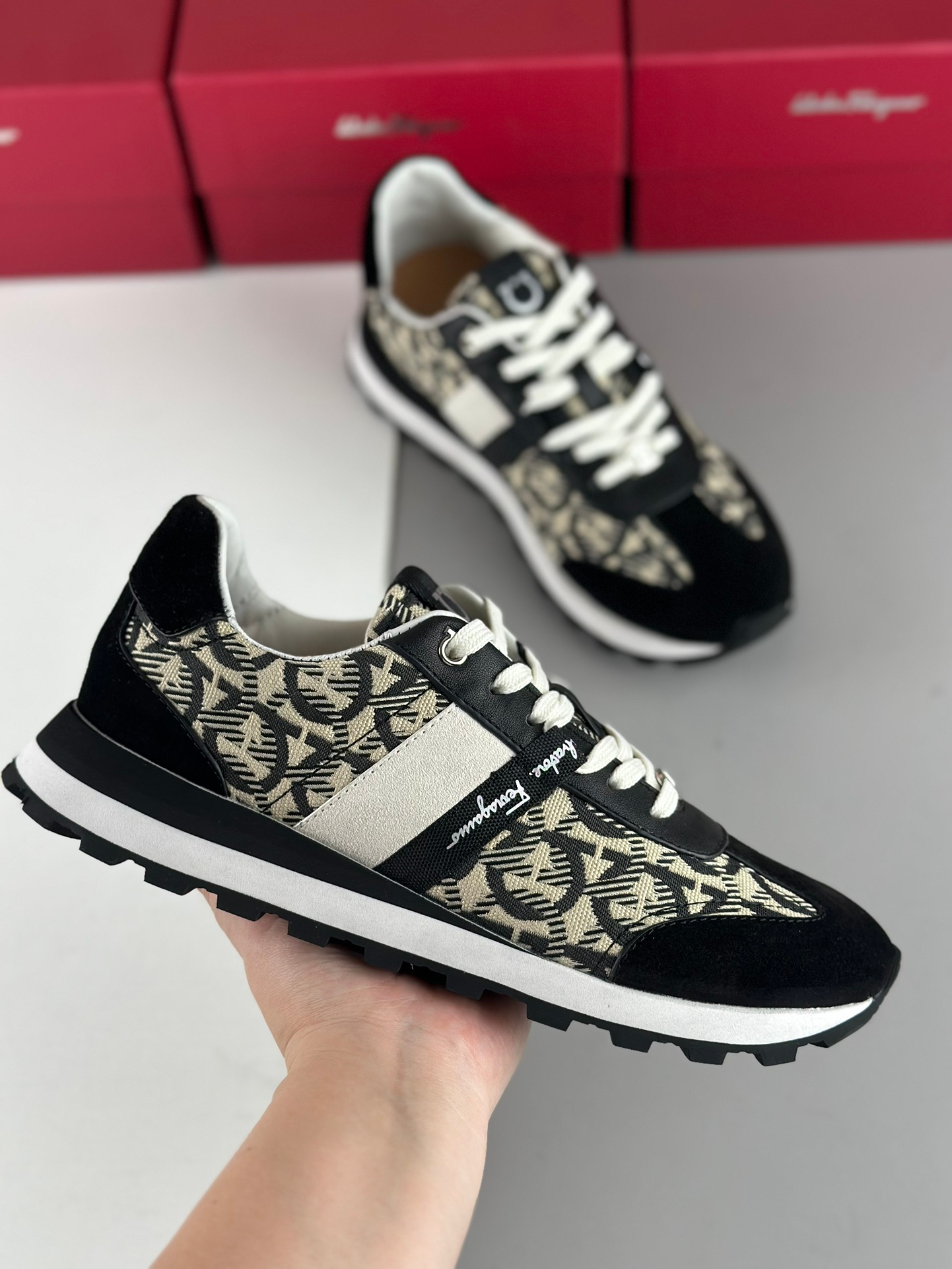 Ferragamo Sneakers – Montanamode