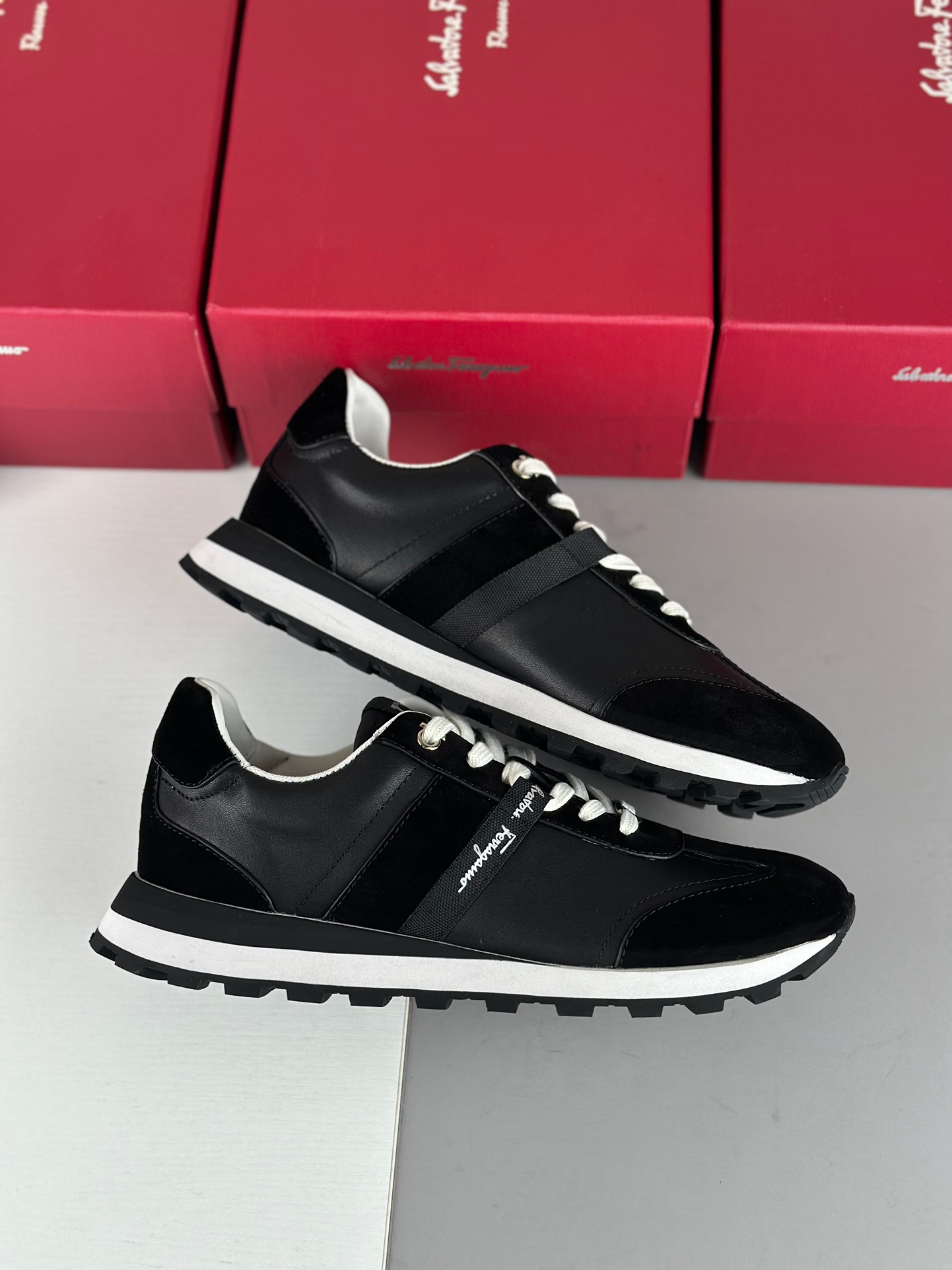 Ferragamo Sneakers – Montanamode