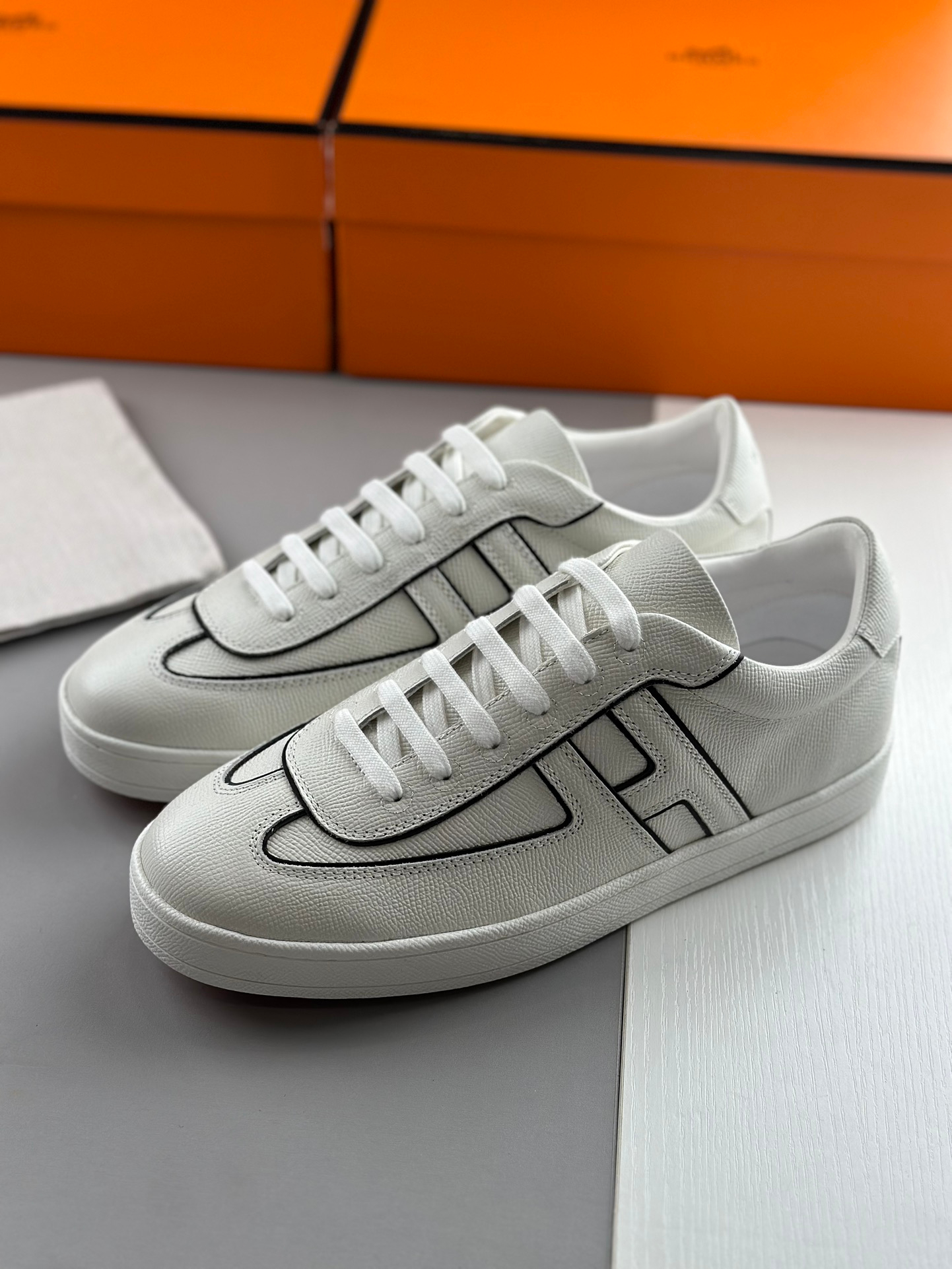 Hermes Sneakers – Montanamode