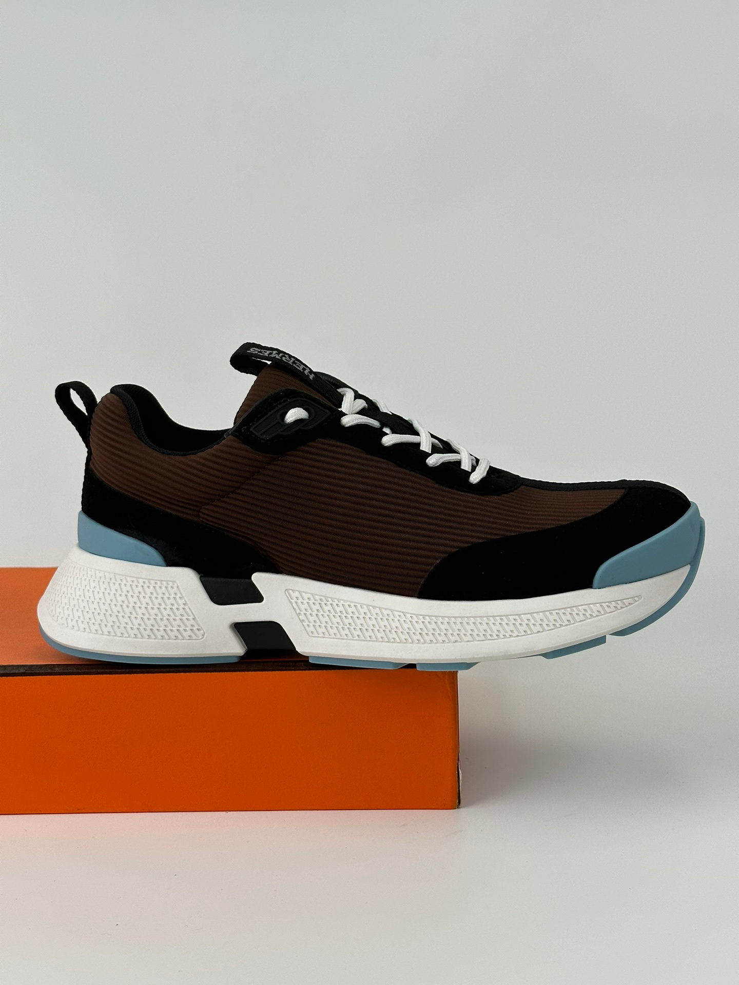 Hermes Sneakers – Montanamode