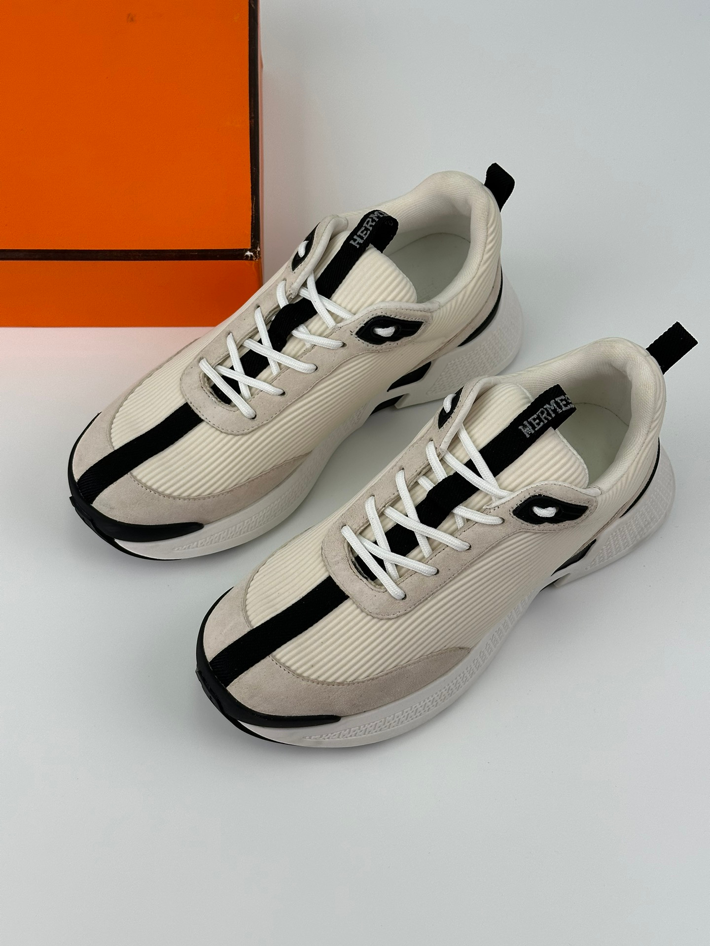 Hermes Sneakers – Montanamode