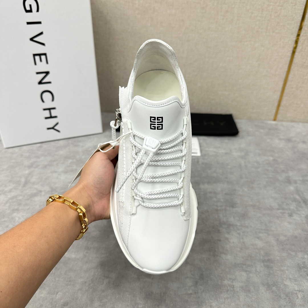 Givenchy Sneakers – Montanamode