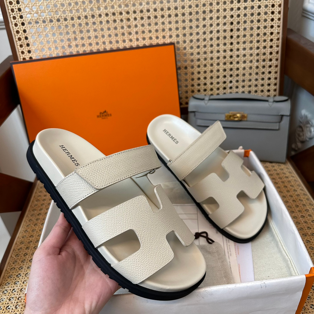 Hermes Sandels – Montanamode