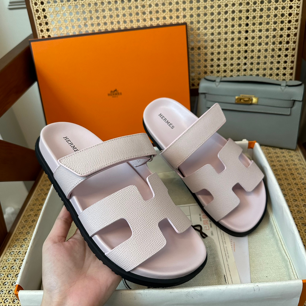 Hermes Sandels – Montanamode
