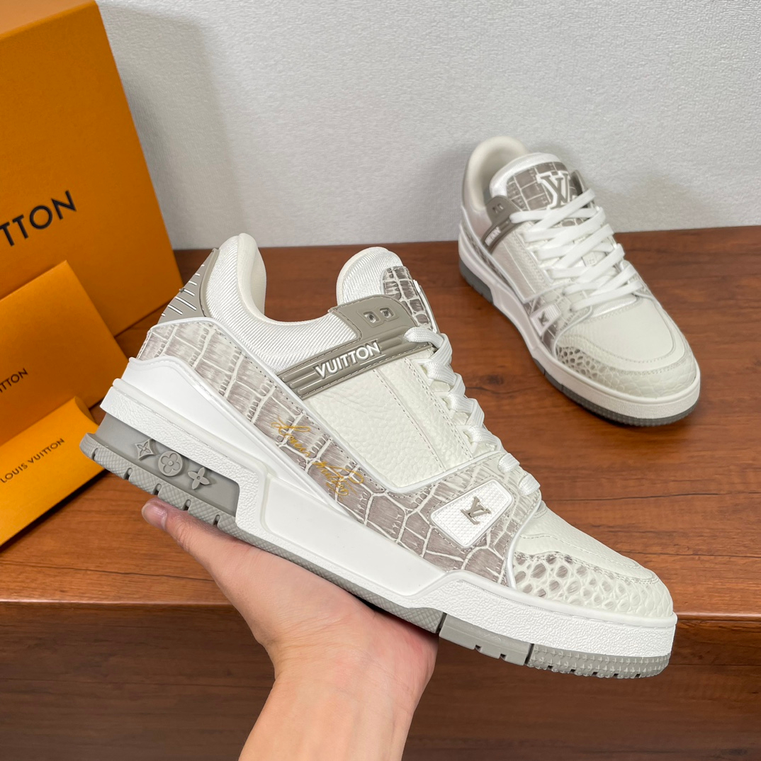 Louis Vuitton Sneakers – Montanamode