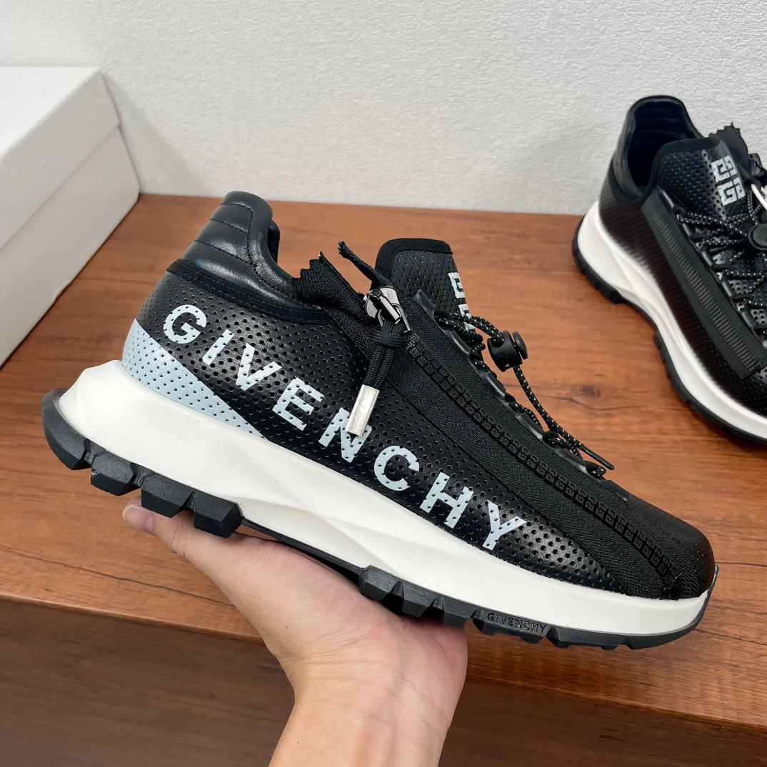 Givenchy Sneakers – Montanamode