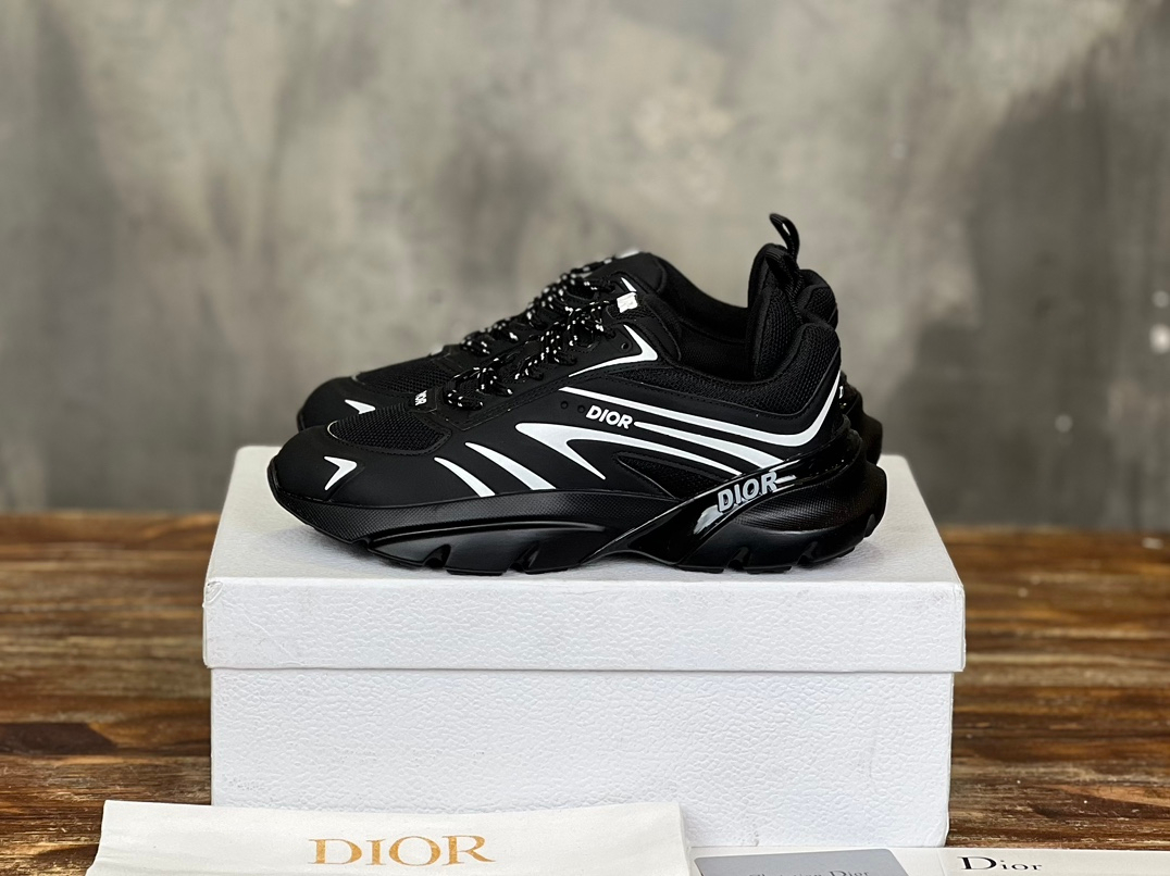 Dior Sneakers – Montanamode