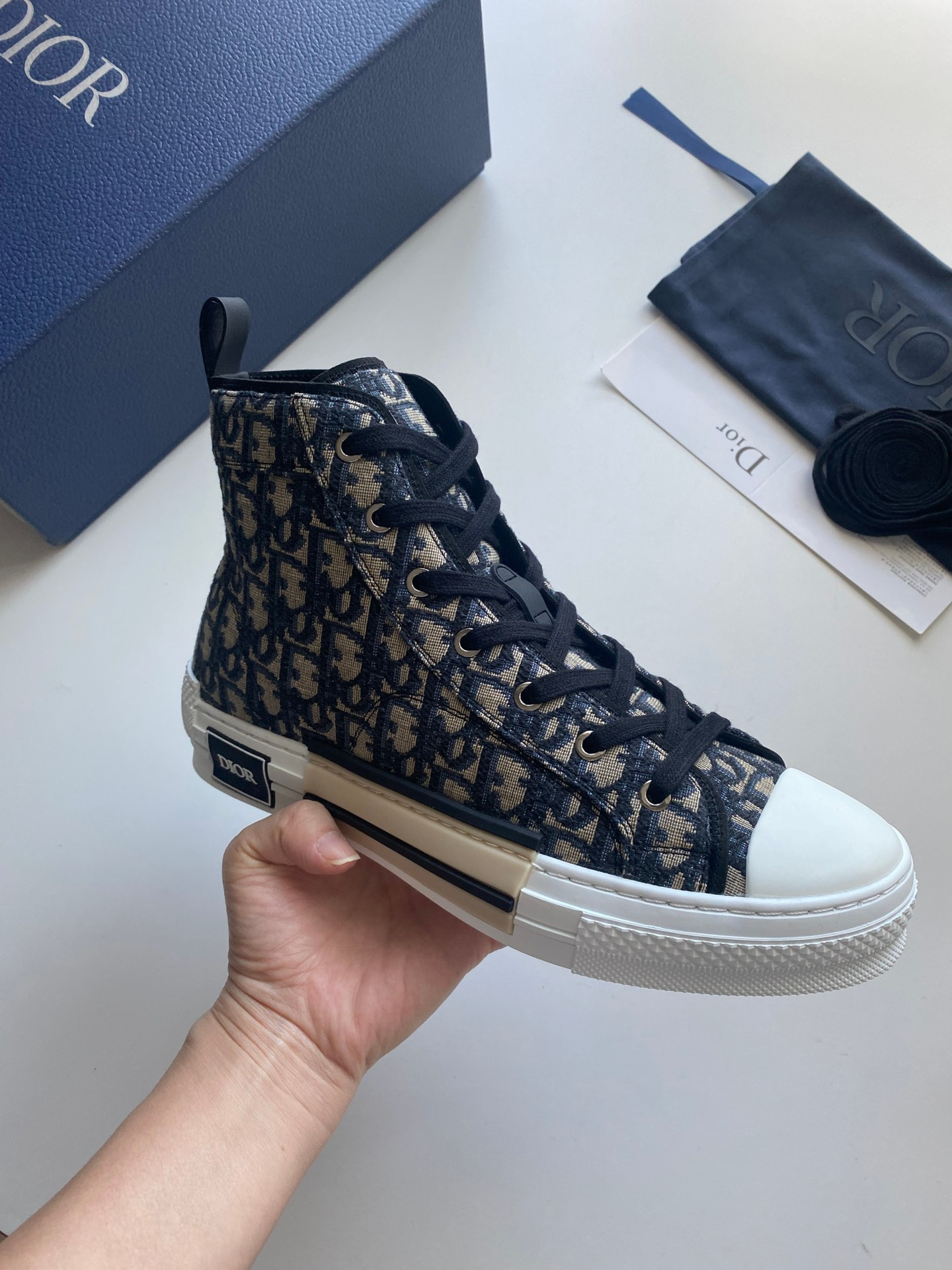 Dior Sneakers – Montanamode