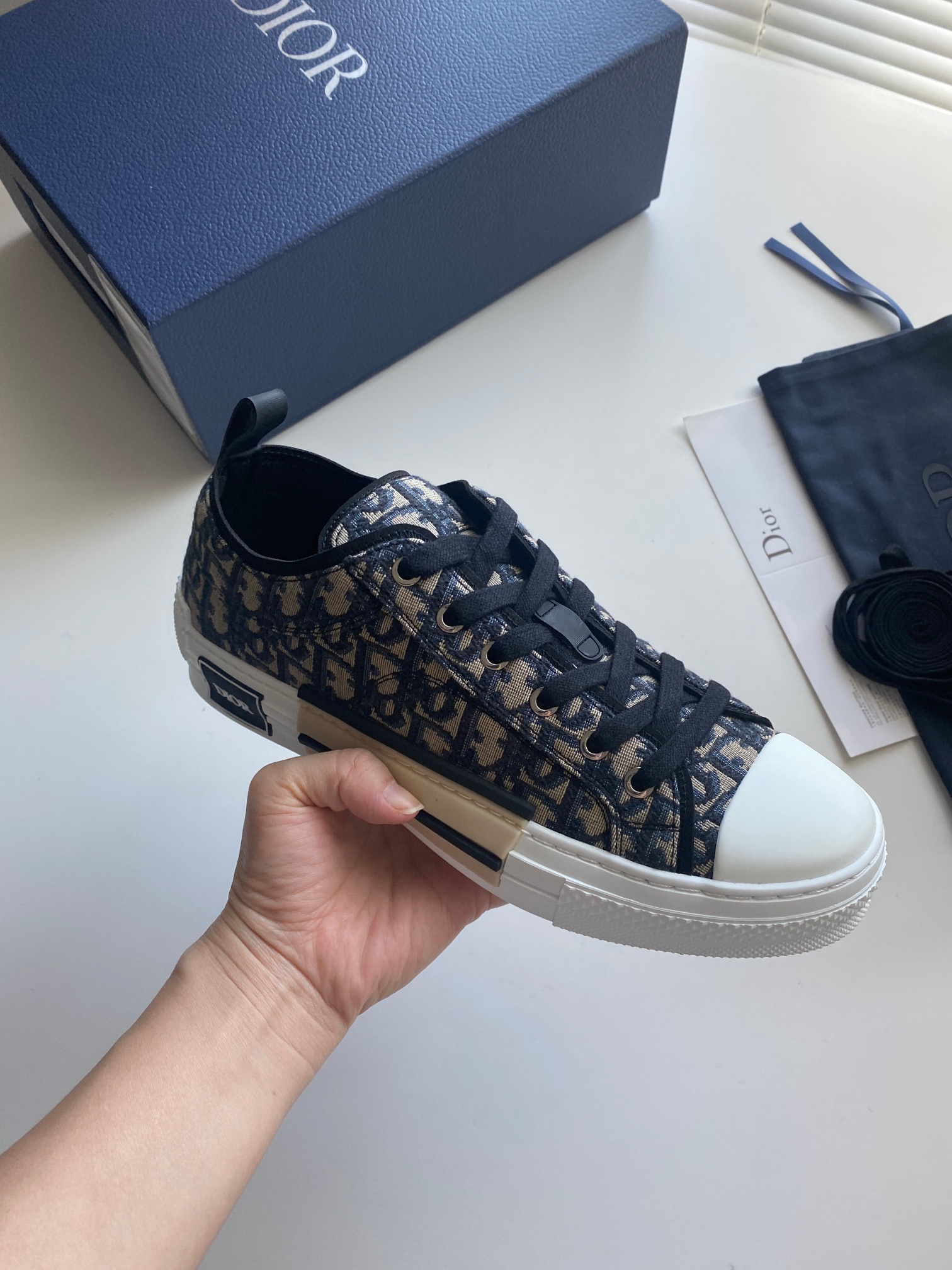 Dior Sneakers – Montanamode