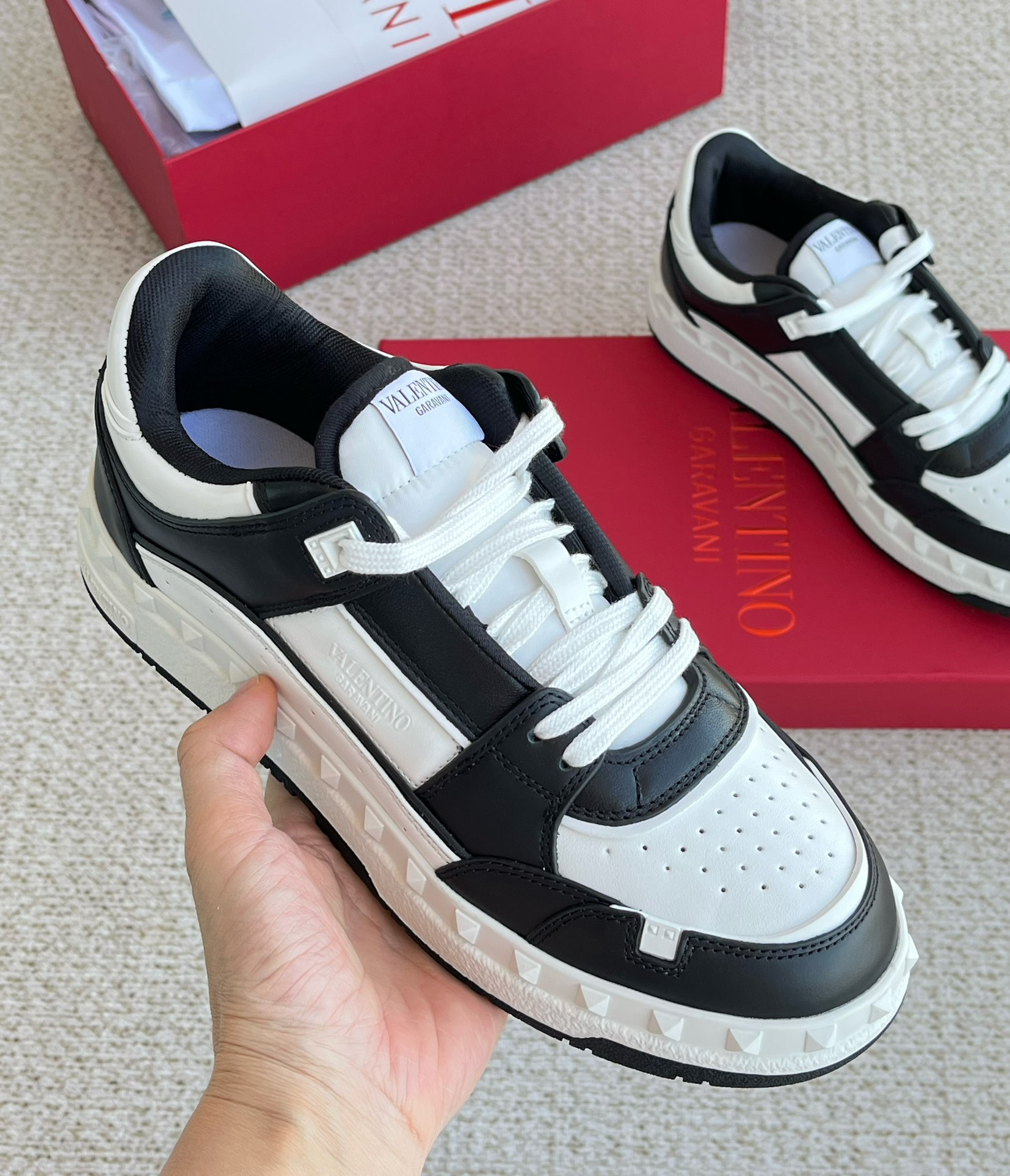 Valentino Sneakers – Montanamode