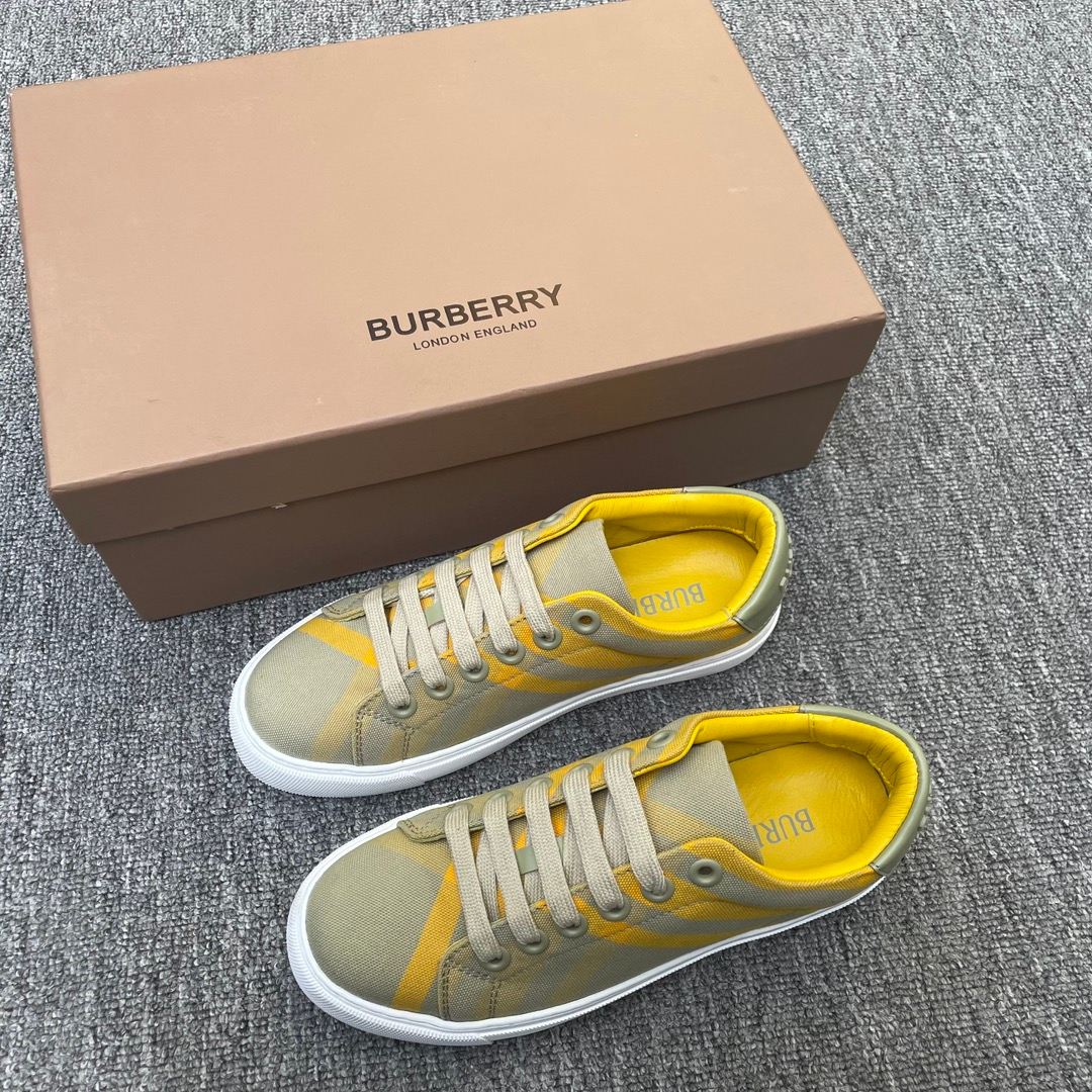 Burberry Leather Sneakers – Montanamode