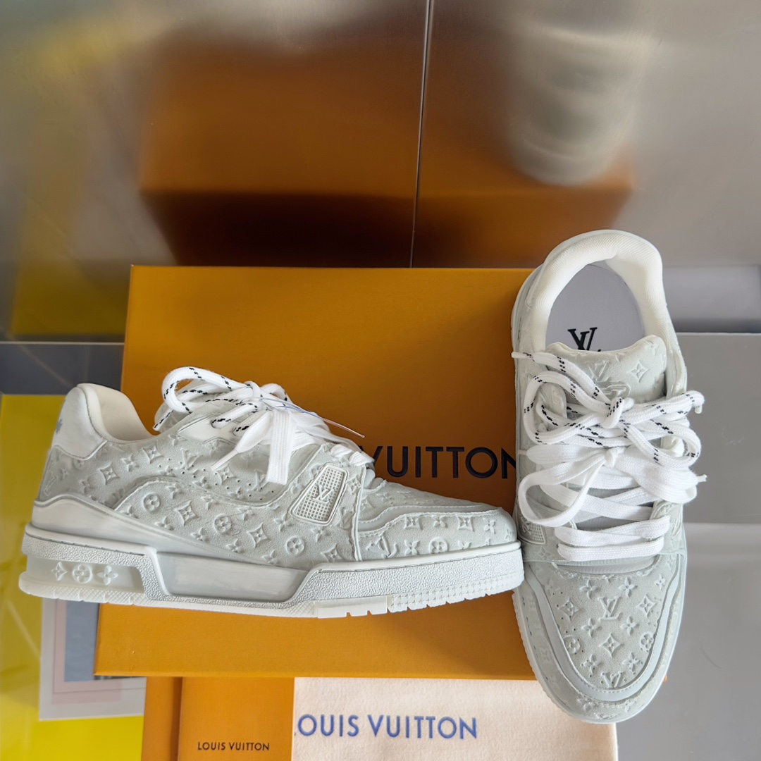 Louis Vuitton Sneakers – Montanamode