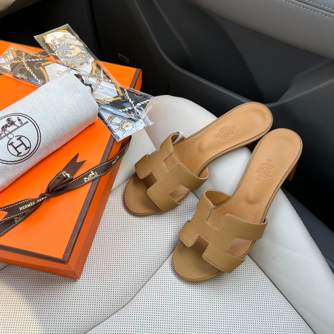 Hermes Sandels – Montanamode