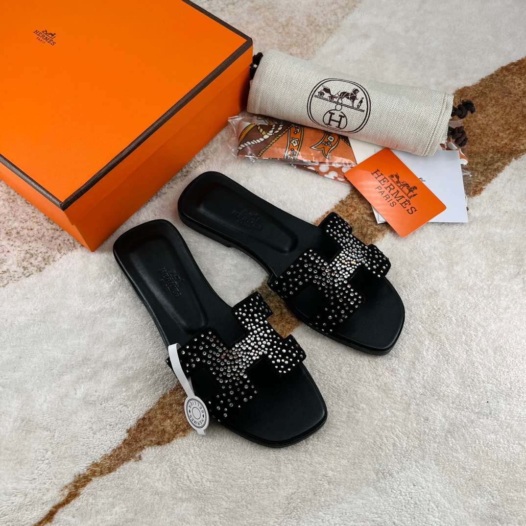 Hermes Sandels – Montanamode