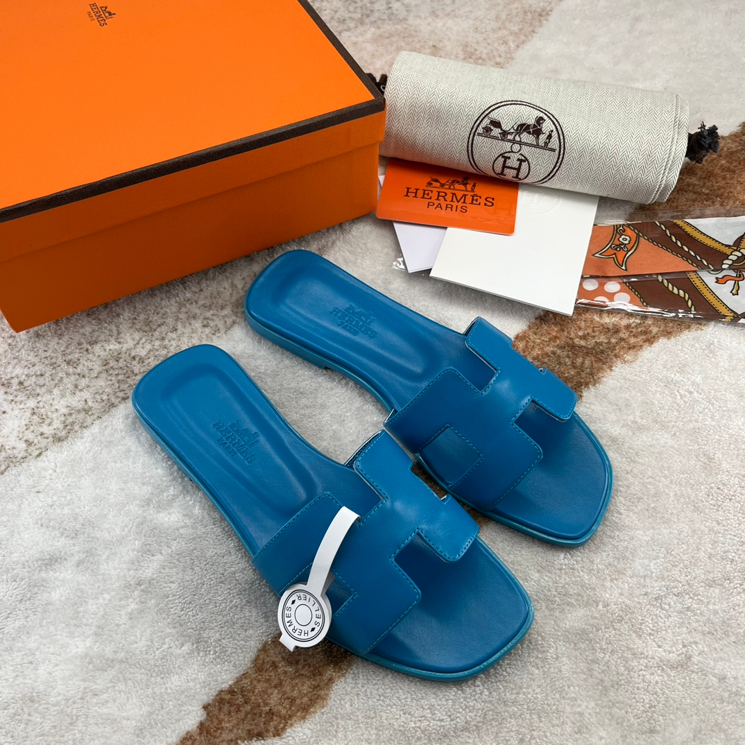 Hermes Sandels – Montanamode