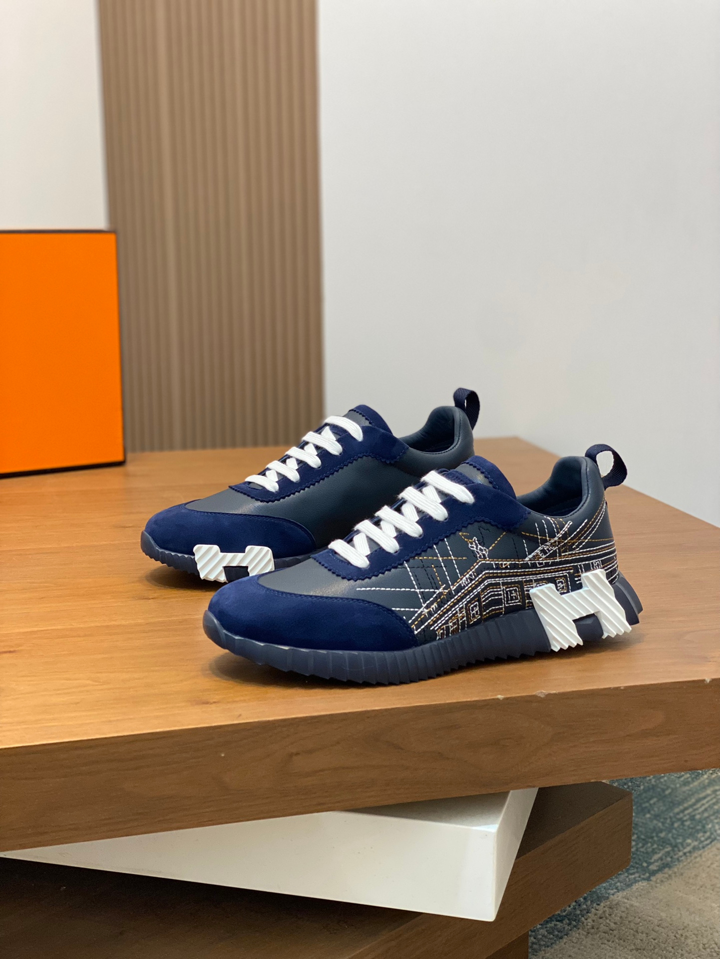 Hermes Sneakers – Montanamode