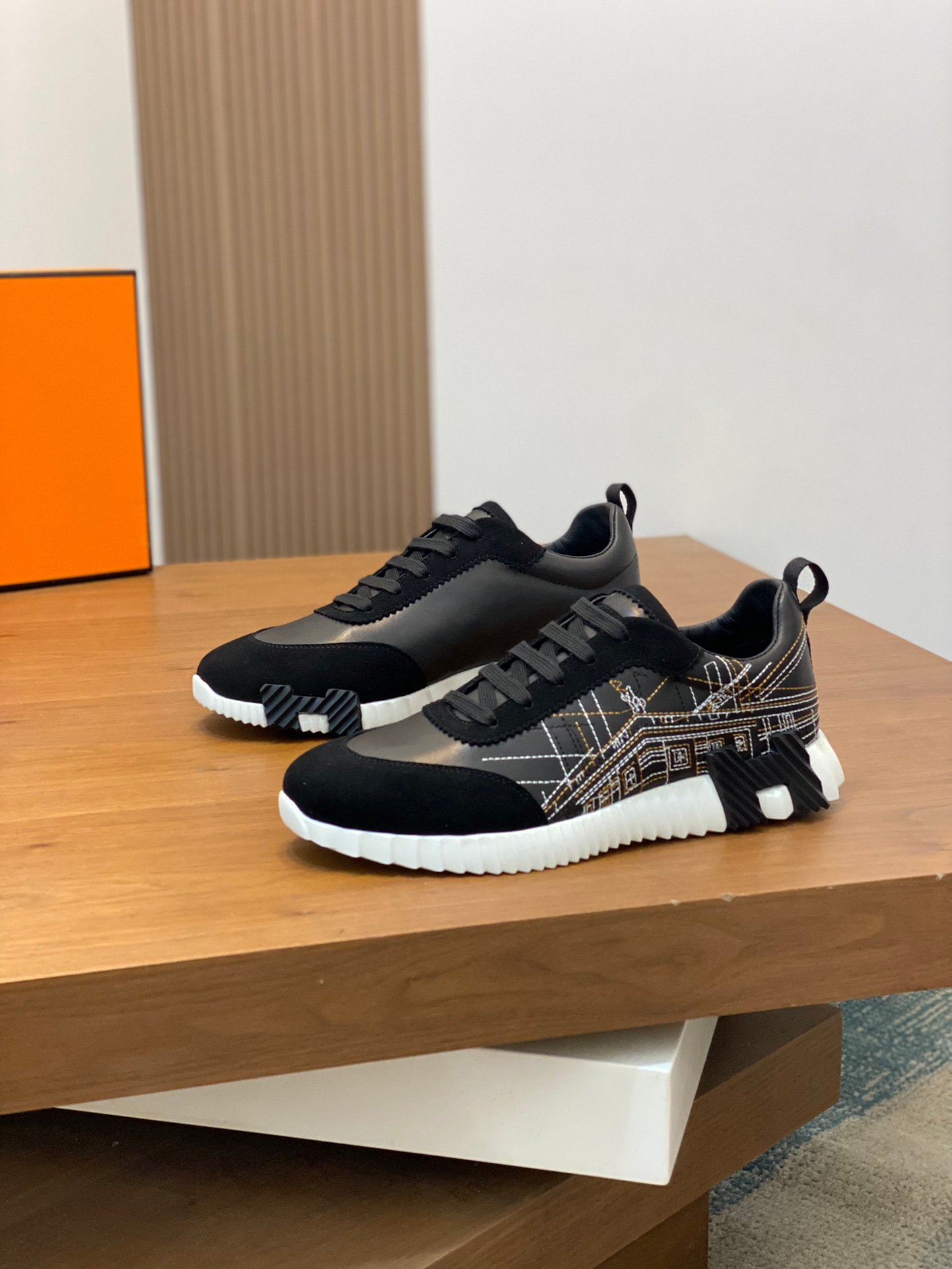 Hermes Sneakers – Montanamode