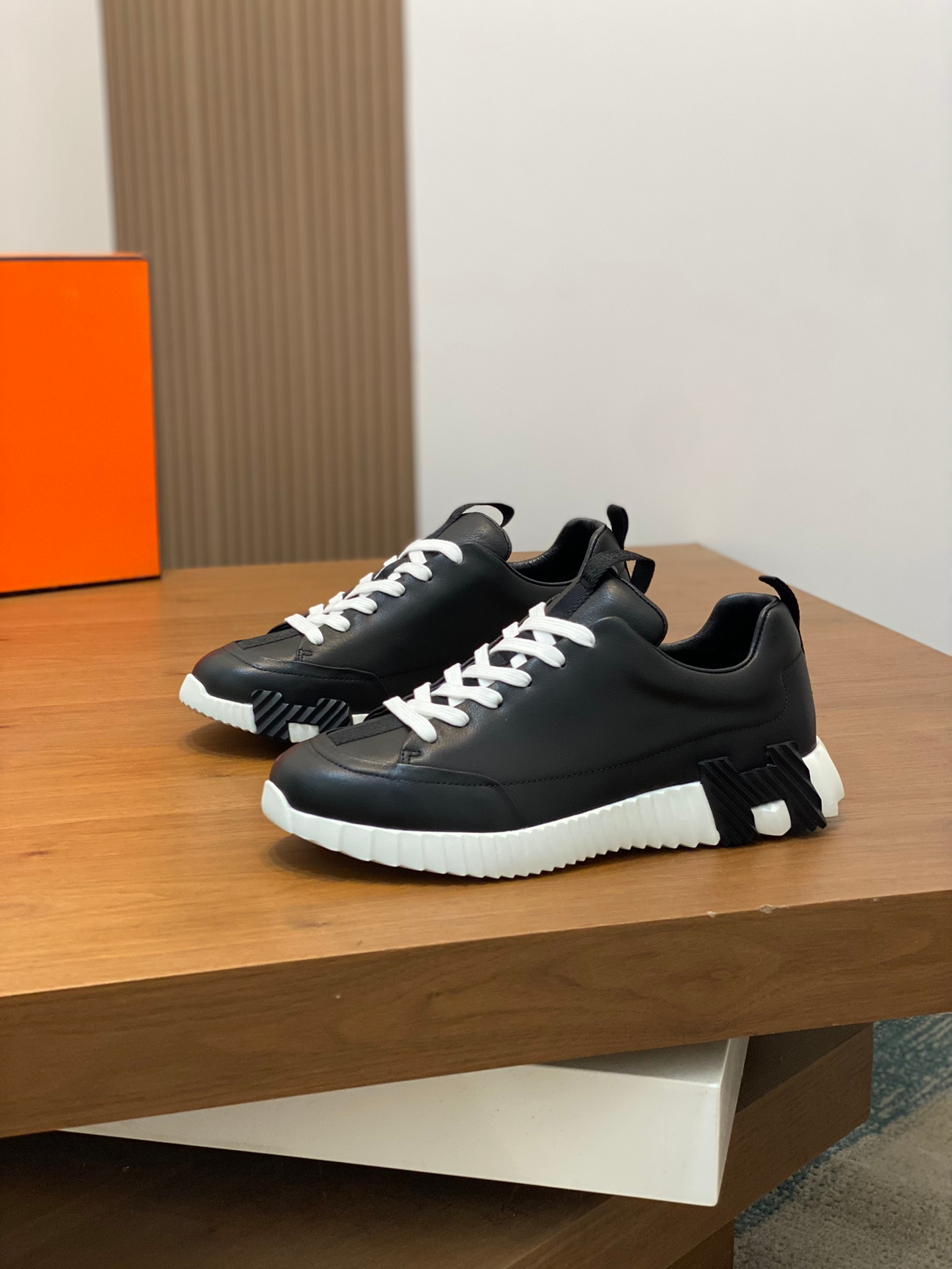 Hermes Sneakers – Montanamode