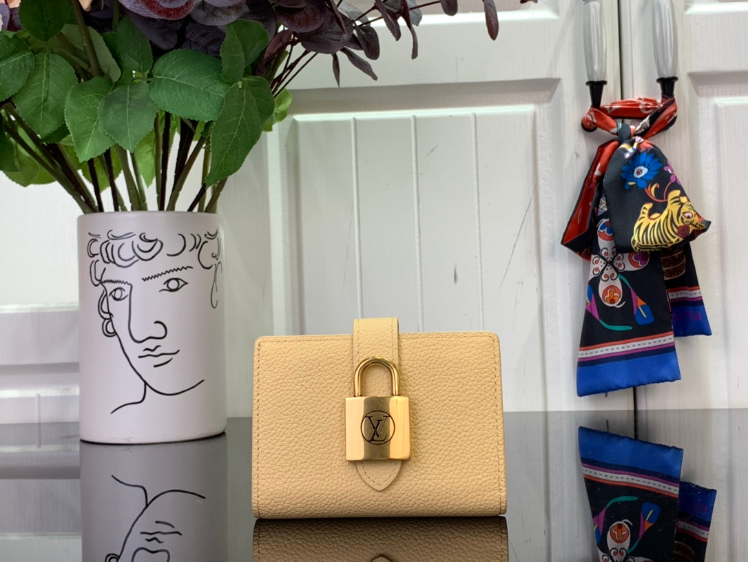 Louis Vuitton Wallet – Montanamode