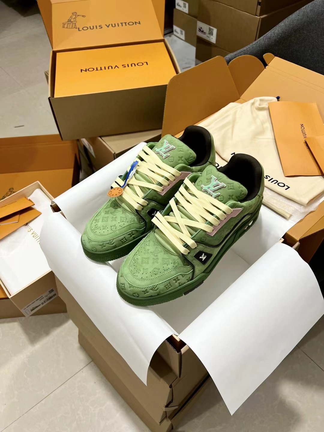 Louis Vuitton Sneakers – Montanamode