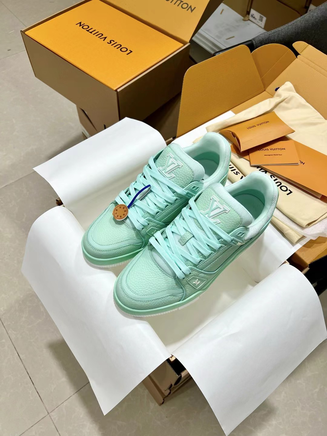 Louis Vuitton Sneakers – Montanamode