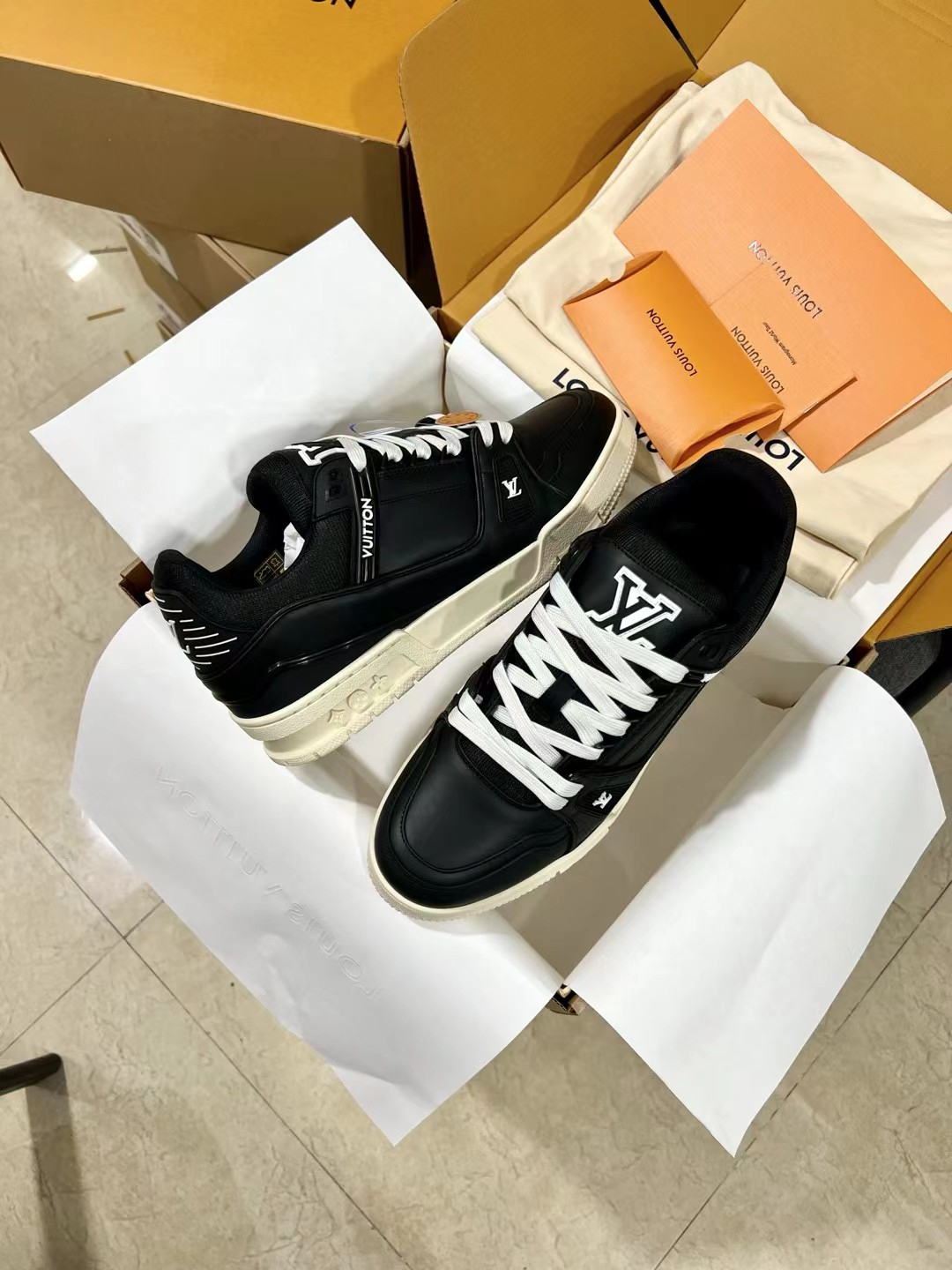 Louis Vuitton Sneakers – Montanamode