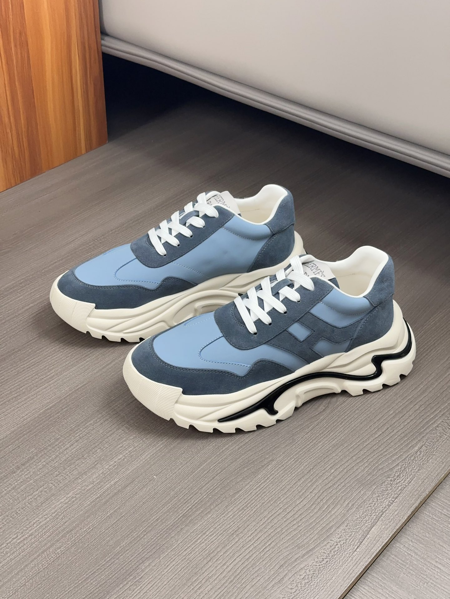 Hermes Sneakers – Montanamode