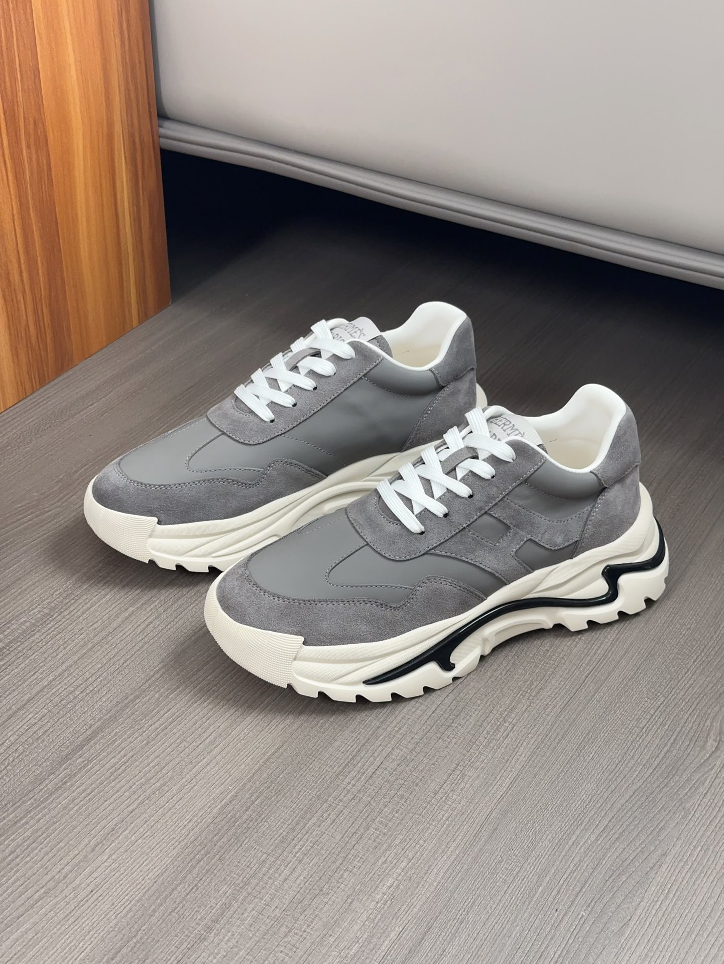 Hermes Sneakers – Montanamode