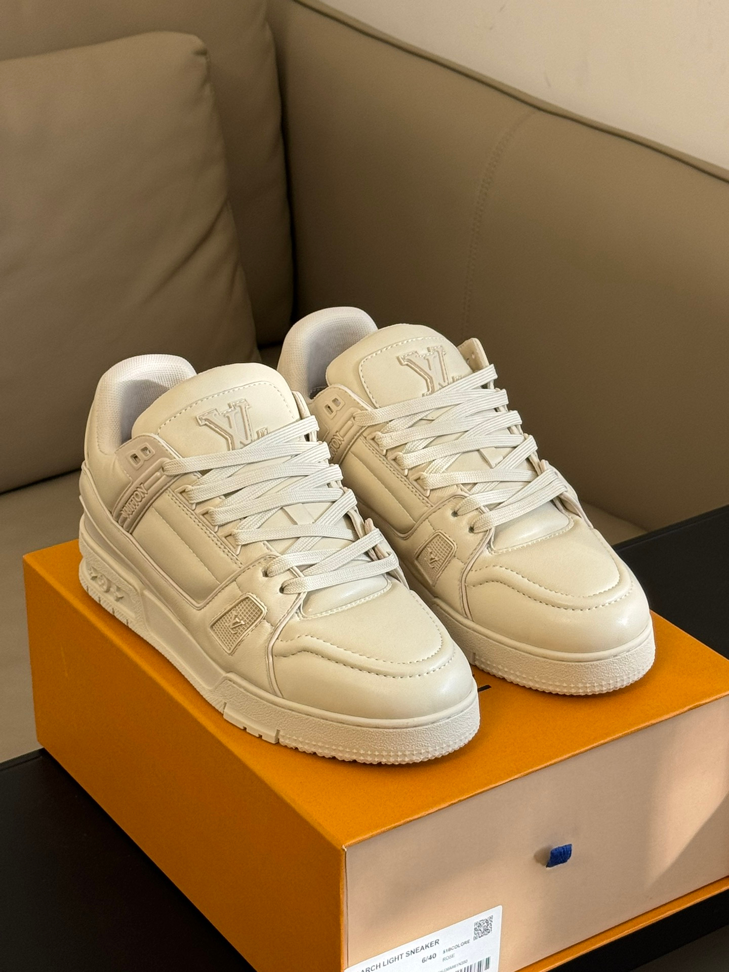 Louis Vuitton Sneakers – Montanamode