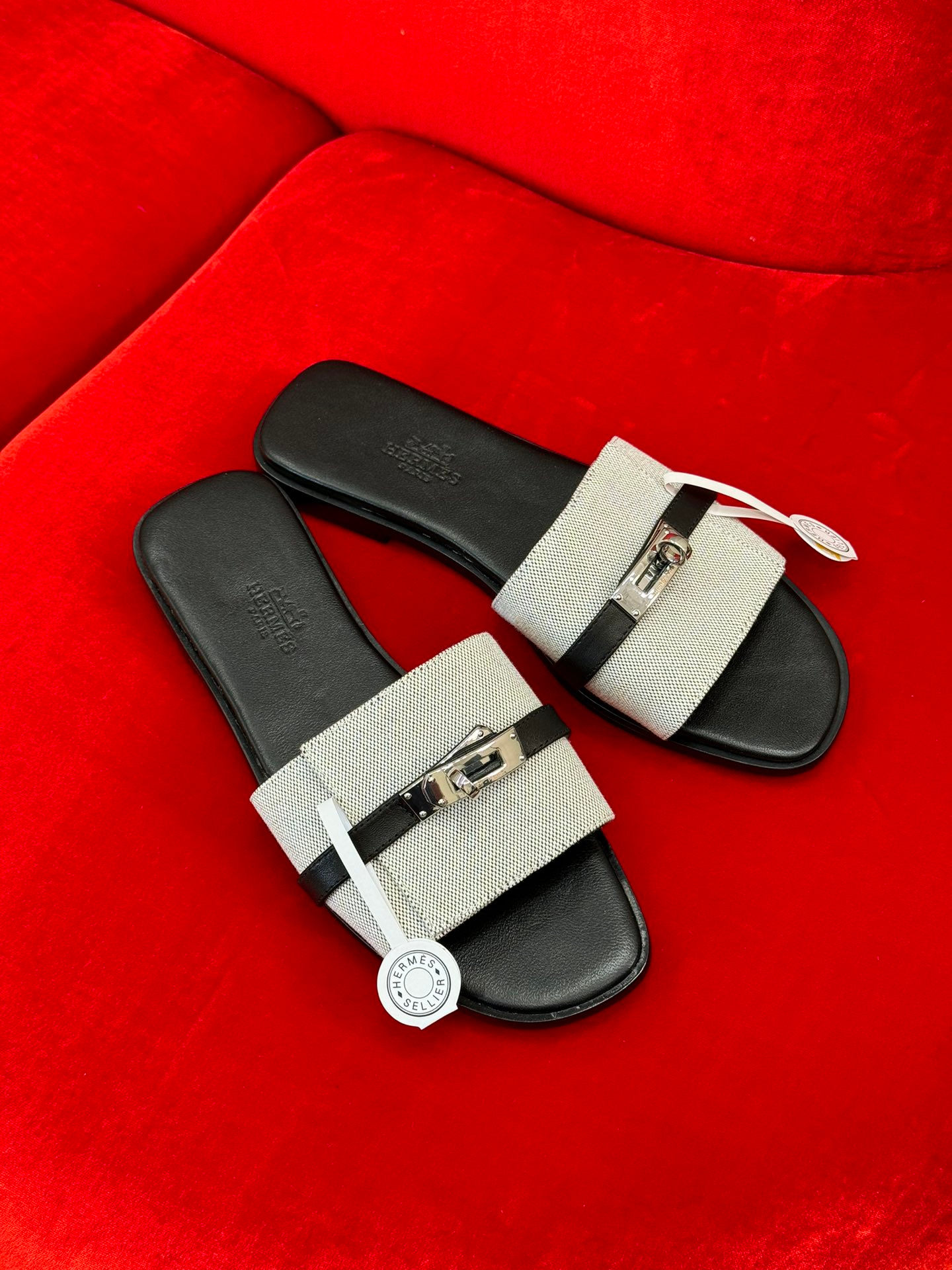 Hermes Sandels – Montanamode