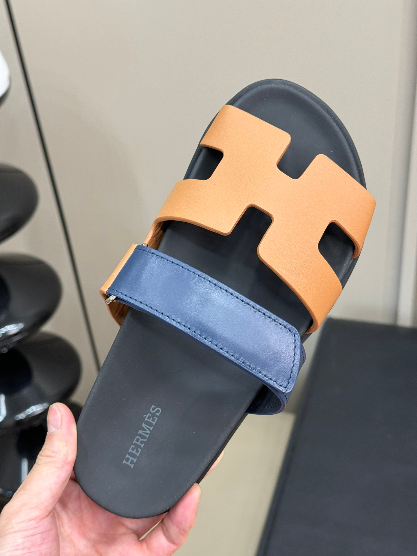 Hermes Sandels – Montanamode