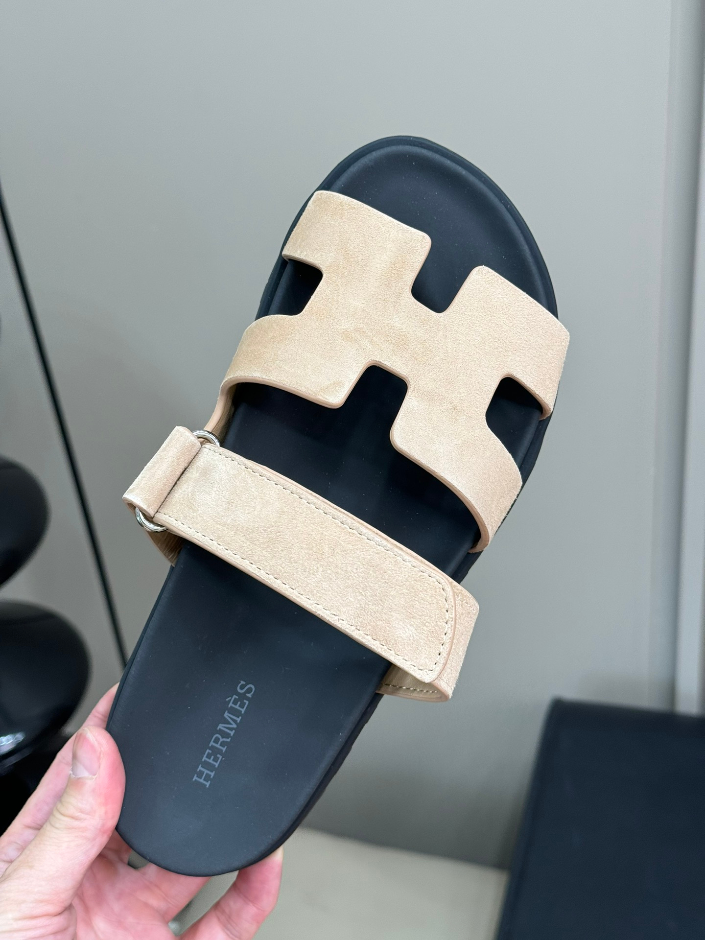 Hermes Sandels – Montanamode
