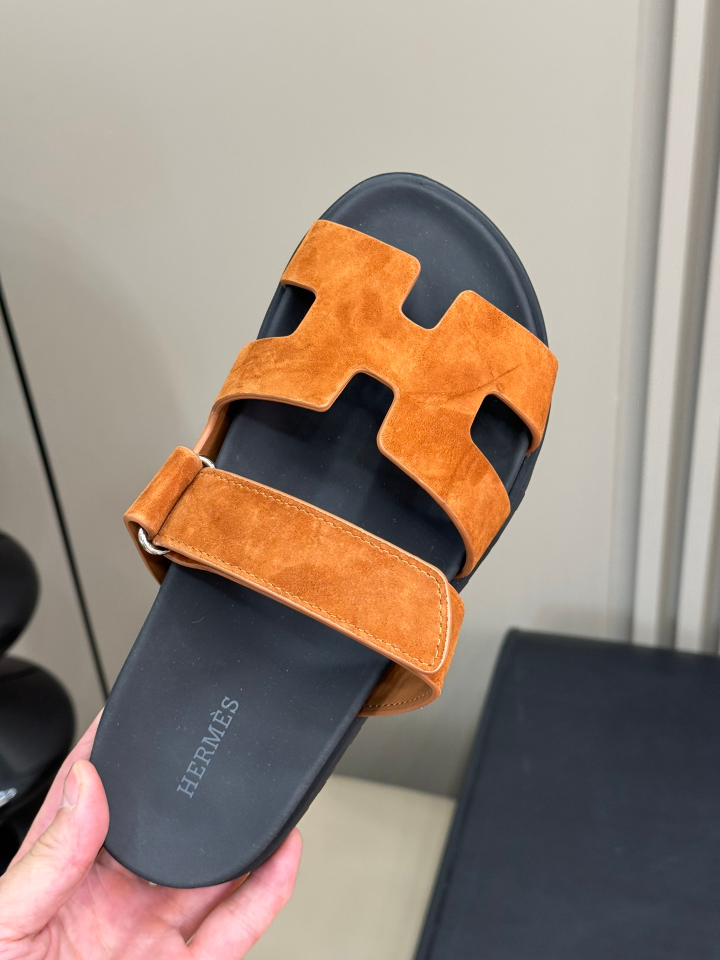 Hermes Sandels – Montanamode
